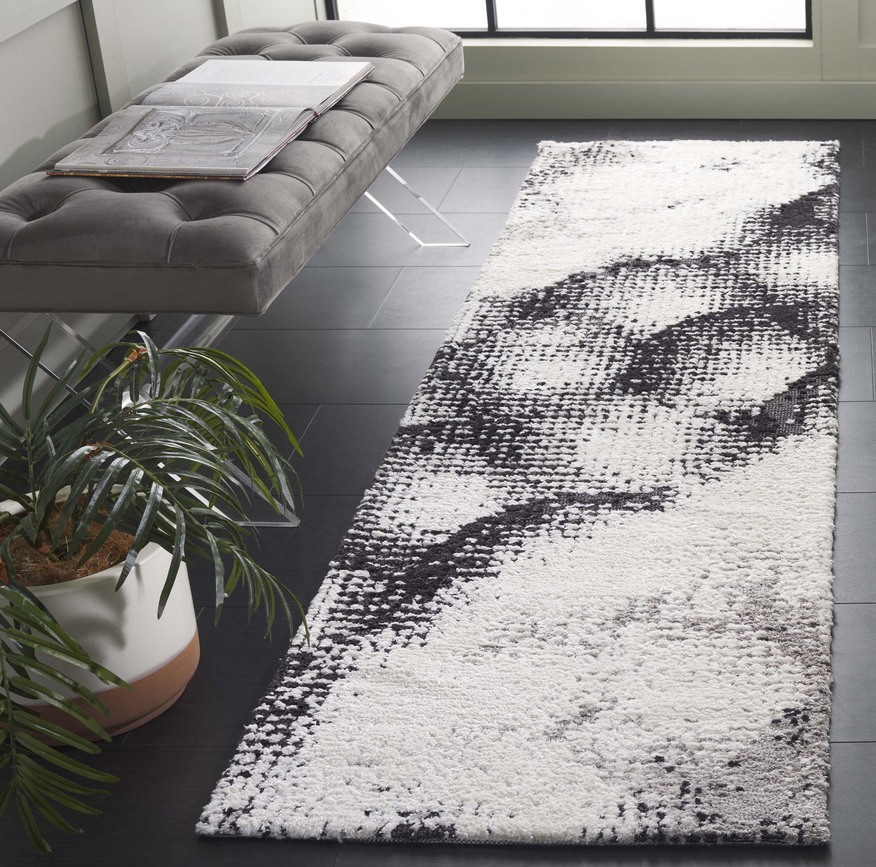  Audrey 111 Gray/Ivory Contemporary 2ft-3in x 8ft Runner Rug