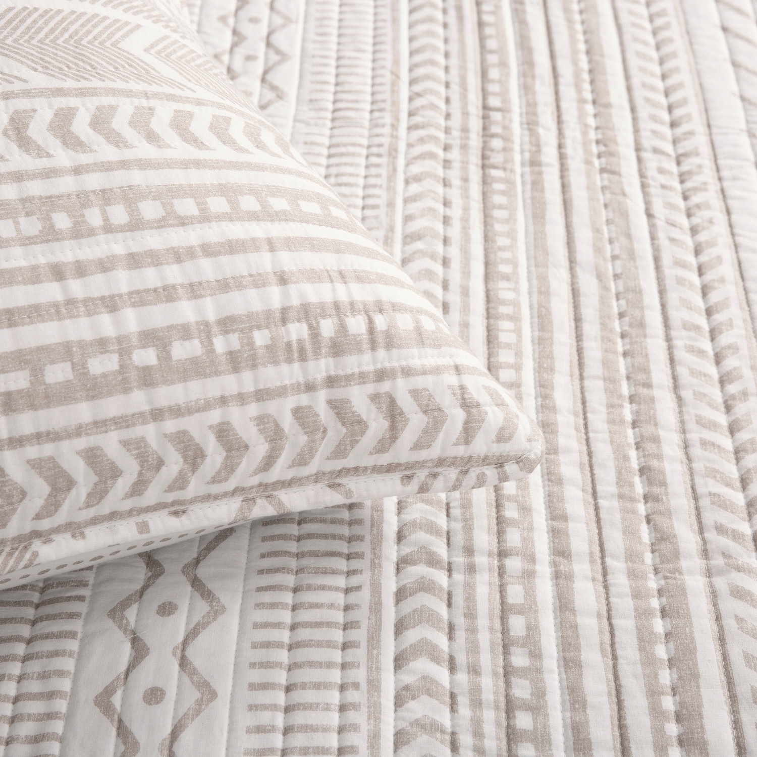 King Taupe and White Cotton Reversible Quilt Set