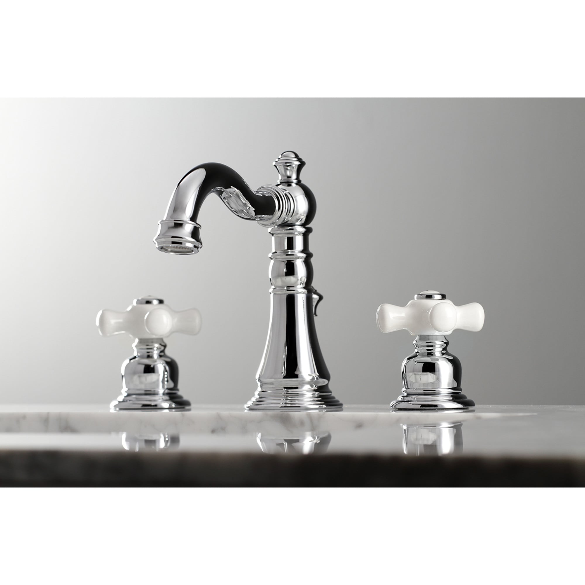 Kingston Brass WLFSC1971PX American Classic Polished chrome Widespread 2-handle Low-arc Residential Handle Bathroom Sink Faucet with Drain