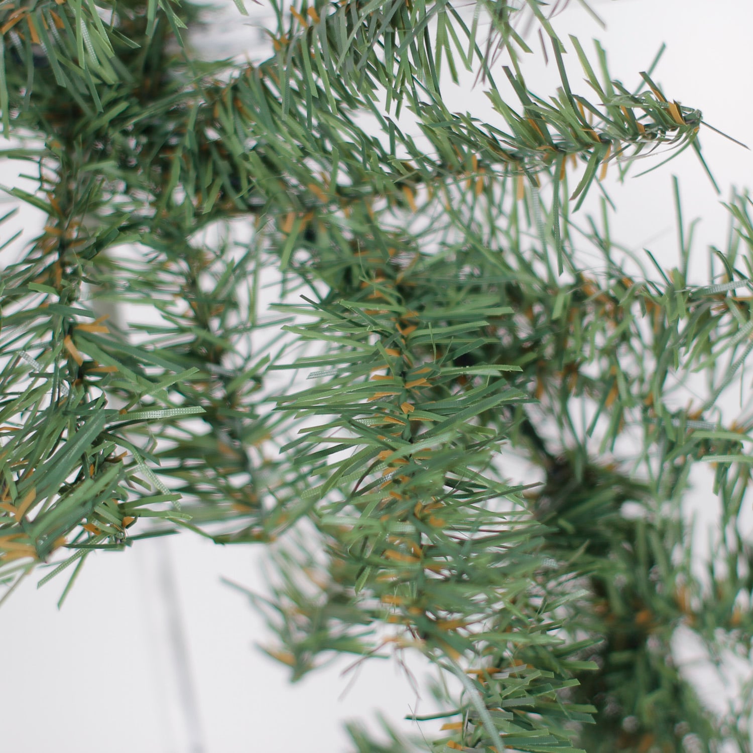 Holiday Living GT9000WB1X05 Artificial-Christmas-Garland - View #2