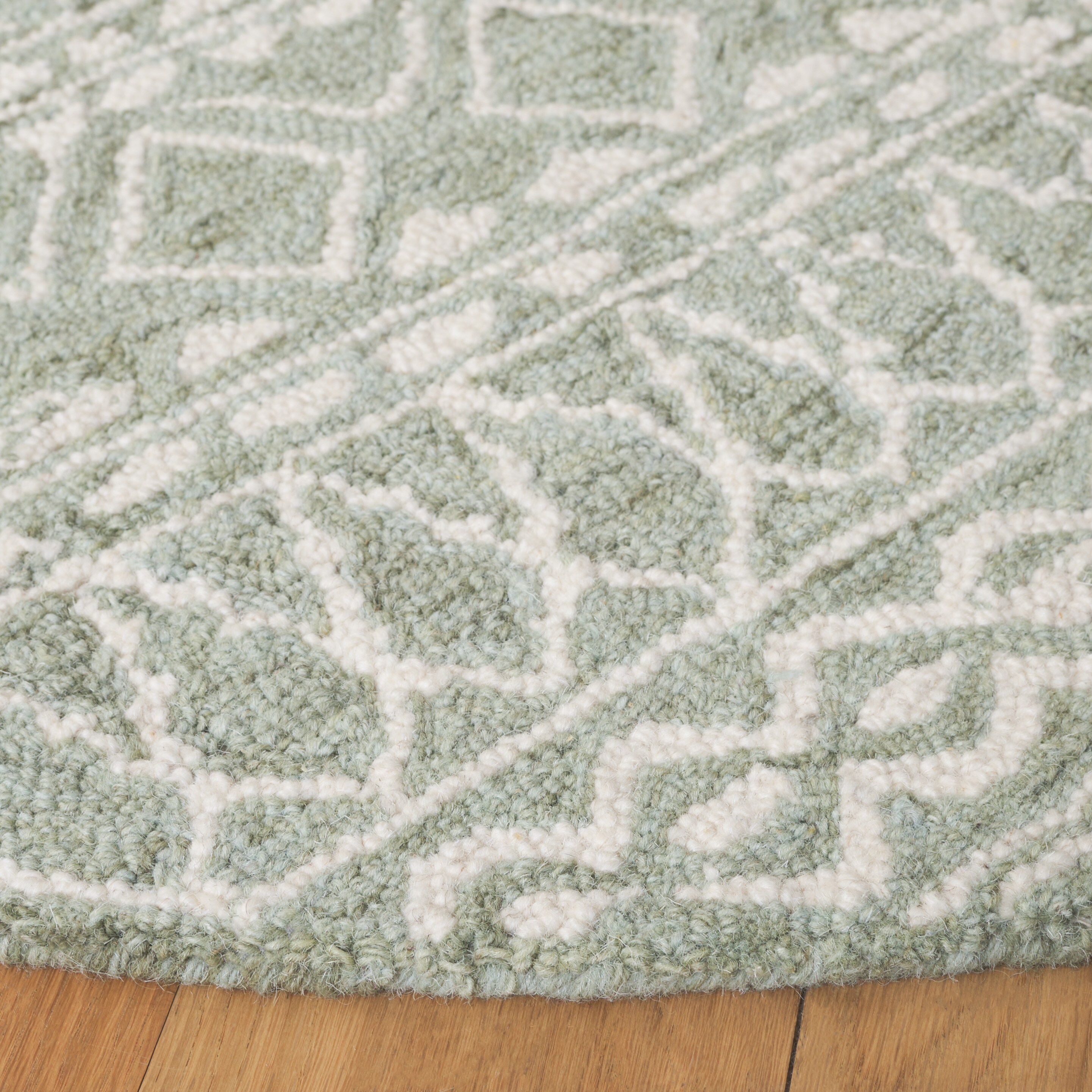 Safavieh MLP502W-5R rugs - View #3