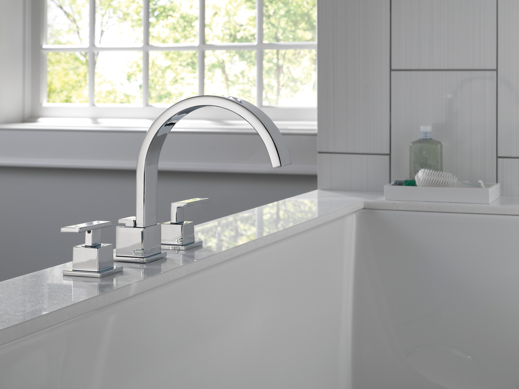 Delta T2753 Roman-Tub-Faucets - View #5