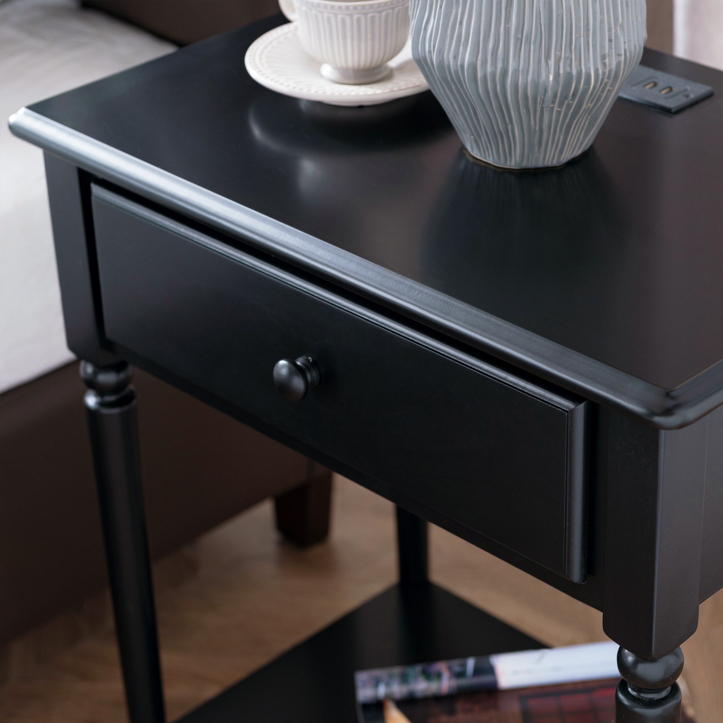Leick Home 20022-BK nightstands - View #11