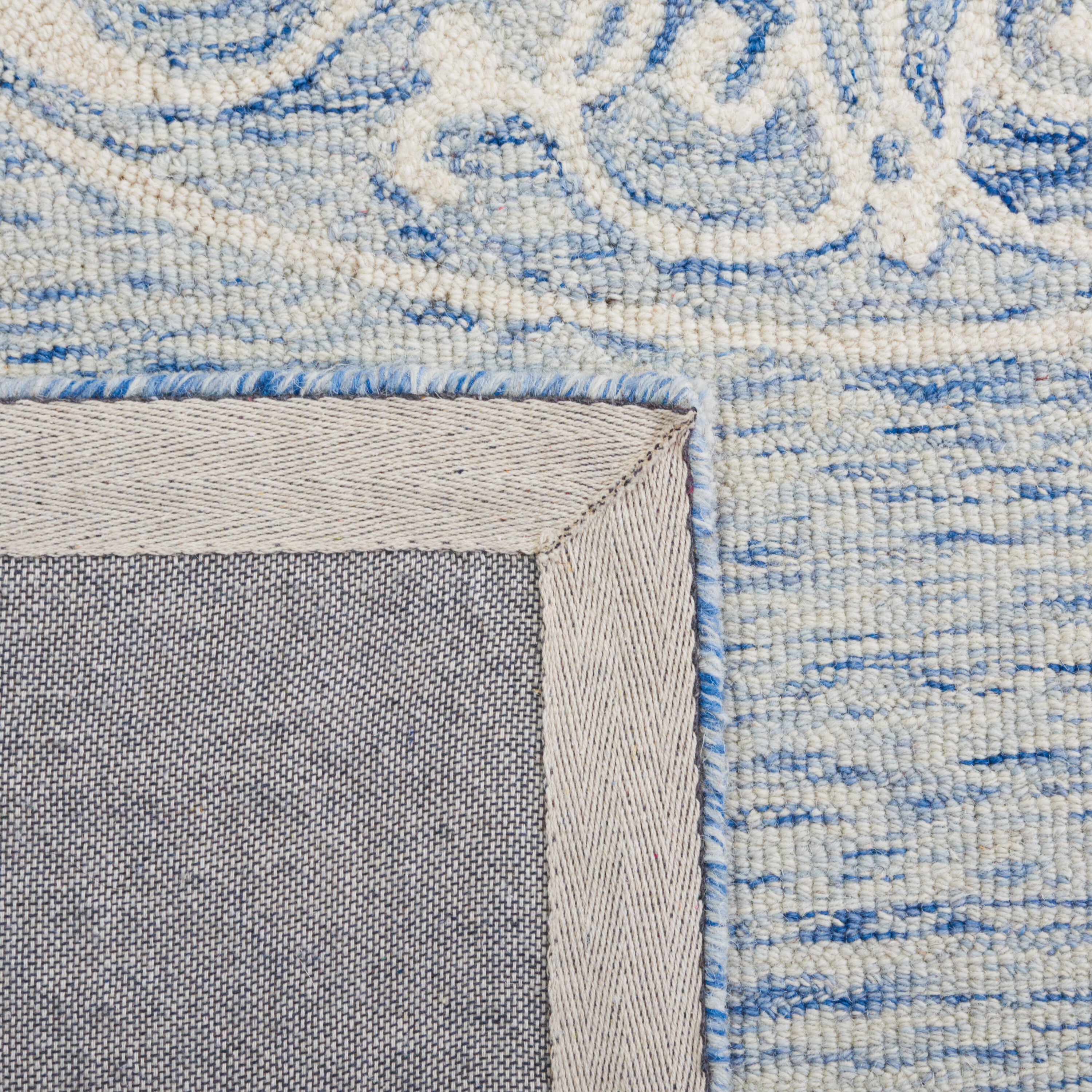 Safavieh MET983M-4 rugs - View #2