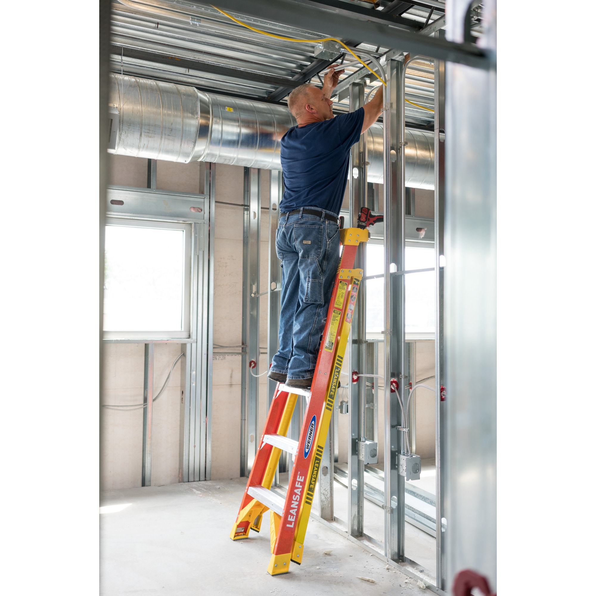 Werner L6212 Step-Ladders - View #17