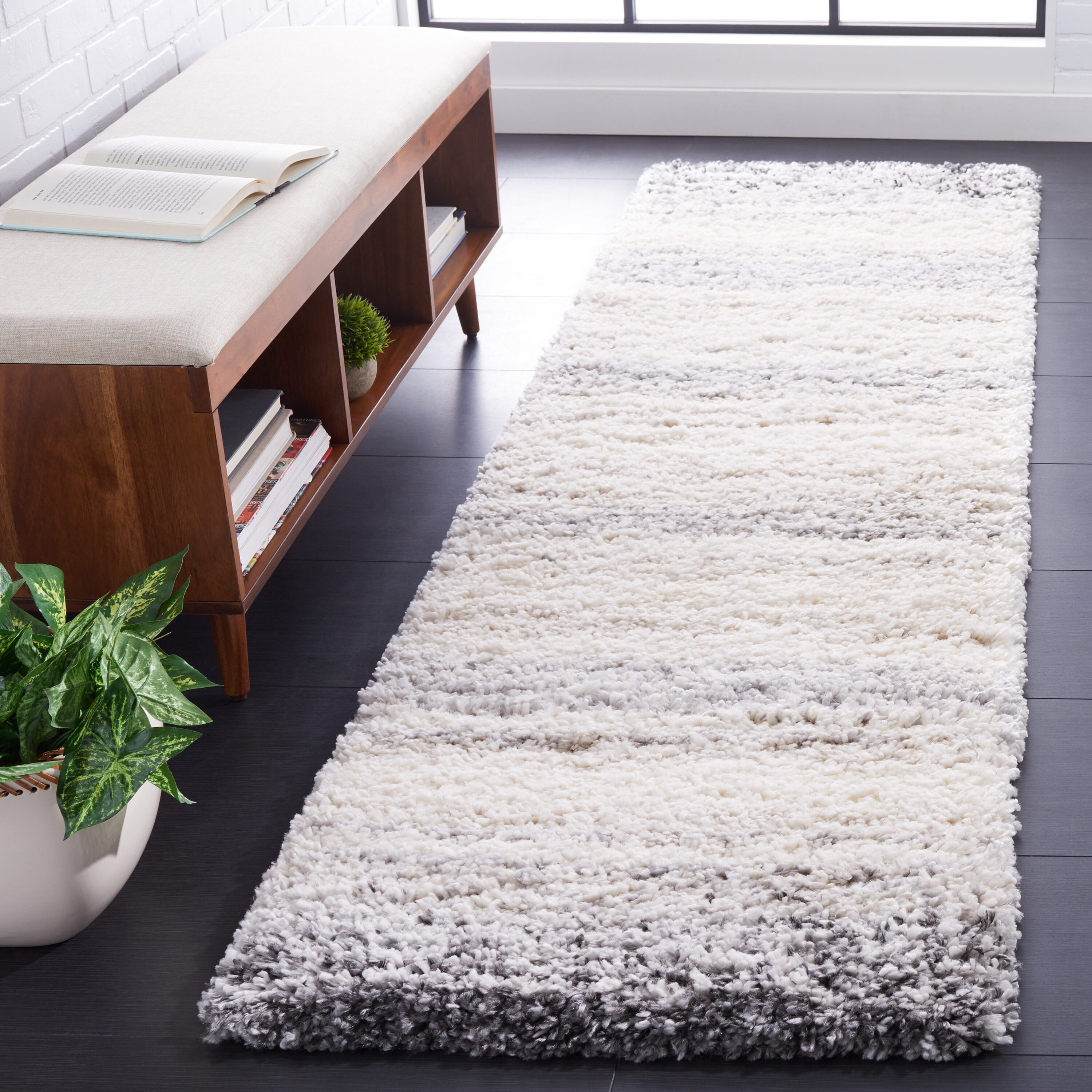 Safavieh - Fontana 832A Ivory / Grey 2ft-3in x 8ft
