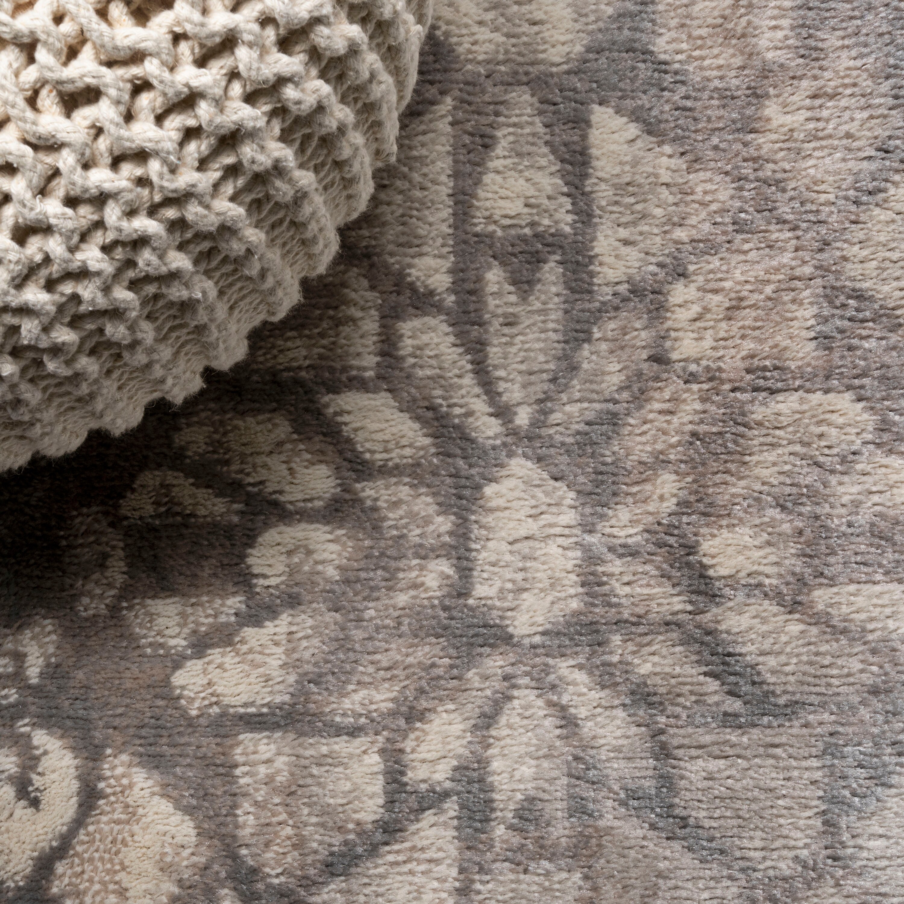Gray Geometric Synthetic 3' x 5' Reversible Area Rug