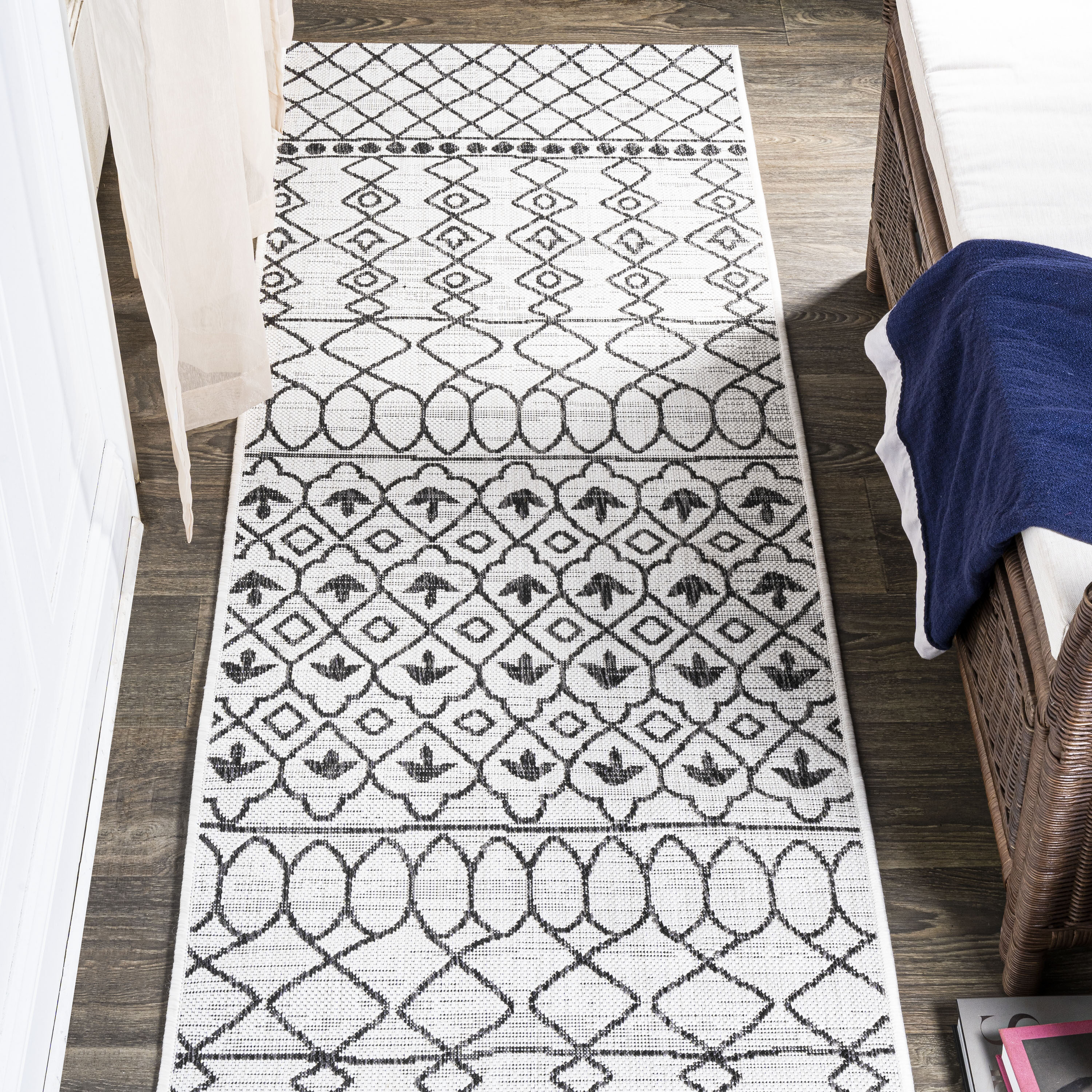 JONATHAN  Y SMB130E-28 rugs - View #9