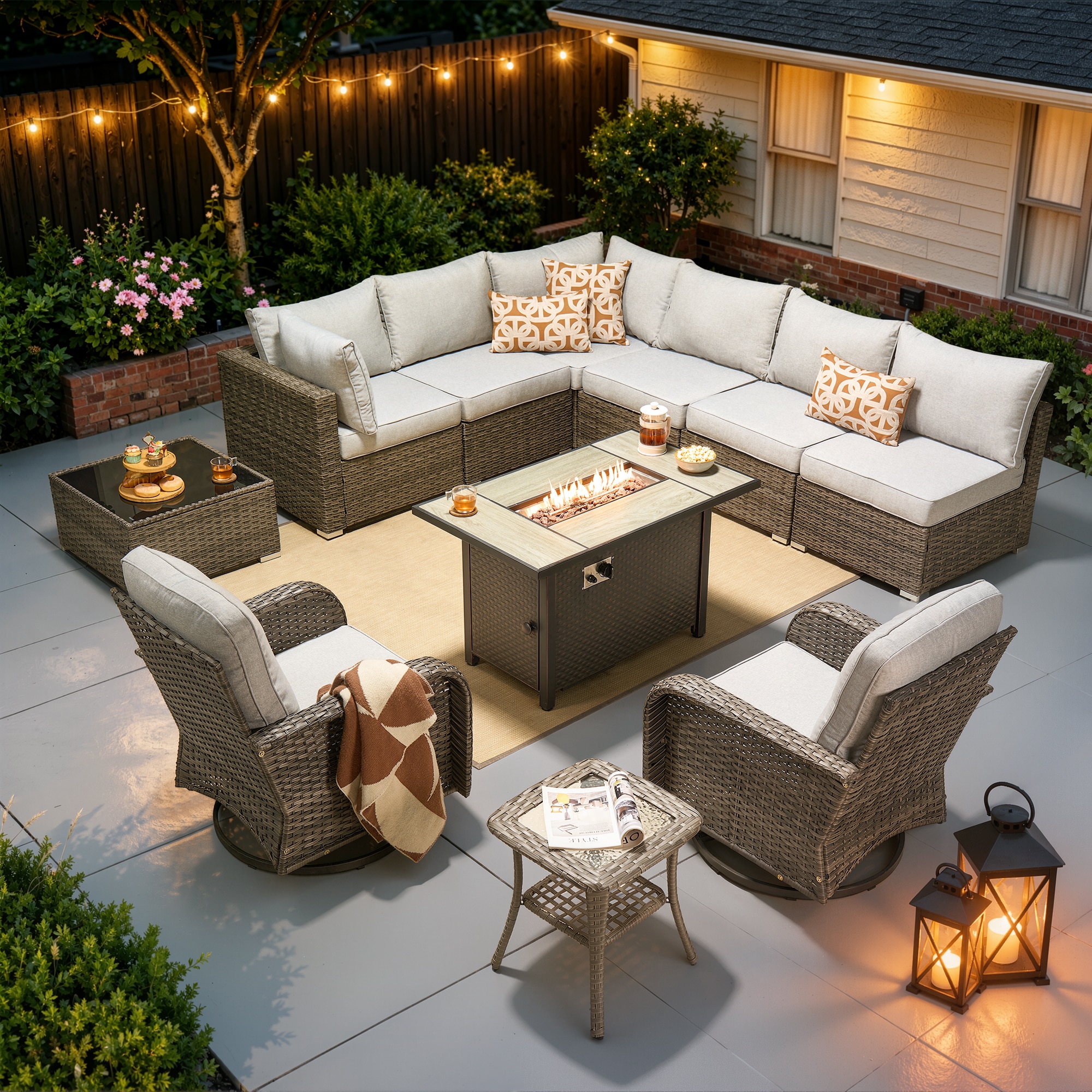 weaxty - Kuuga Wicker Outdoor Sectional with Light Gray Cushions and Powder-Coated Steel Frame