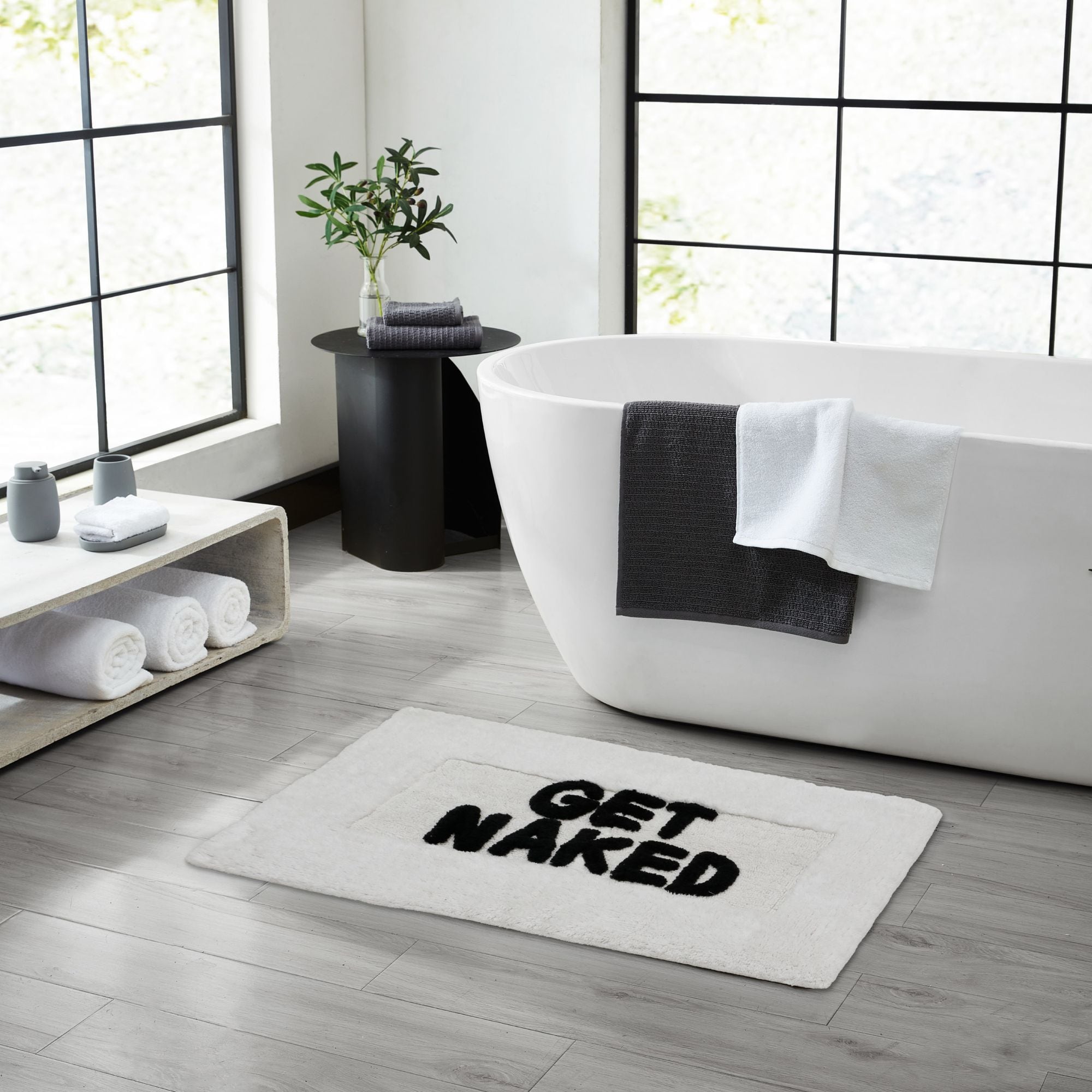 Jean Pierre New York  Novelty 21 in x 34 in 1 Piece Bath Rugs