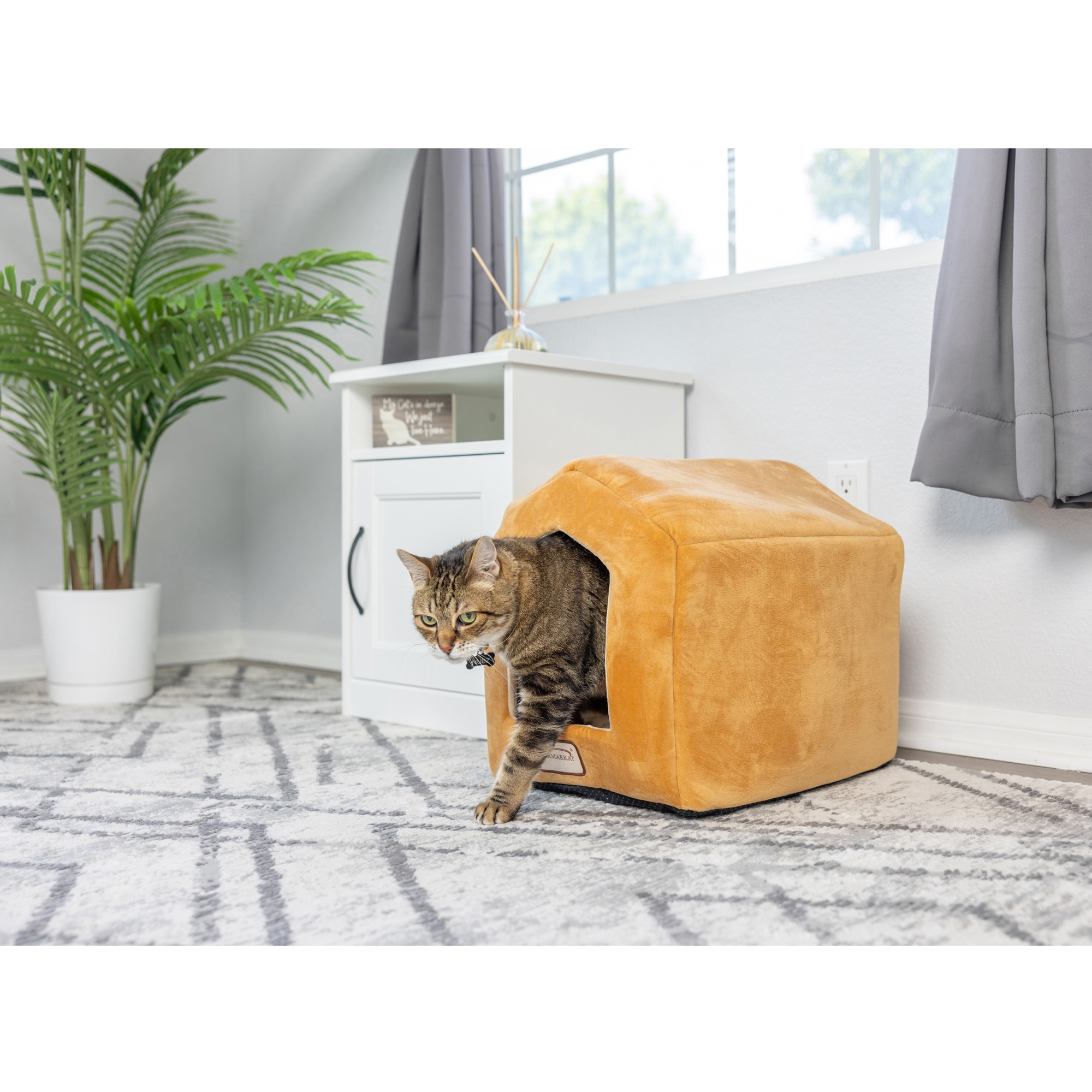 Small Beige Velvet House-Shaped Cat Bed with Fiberfill