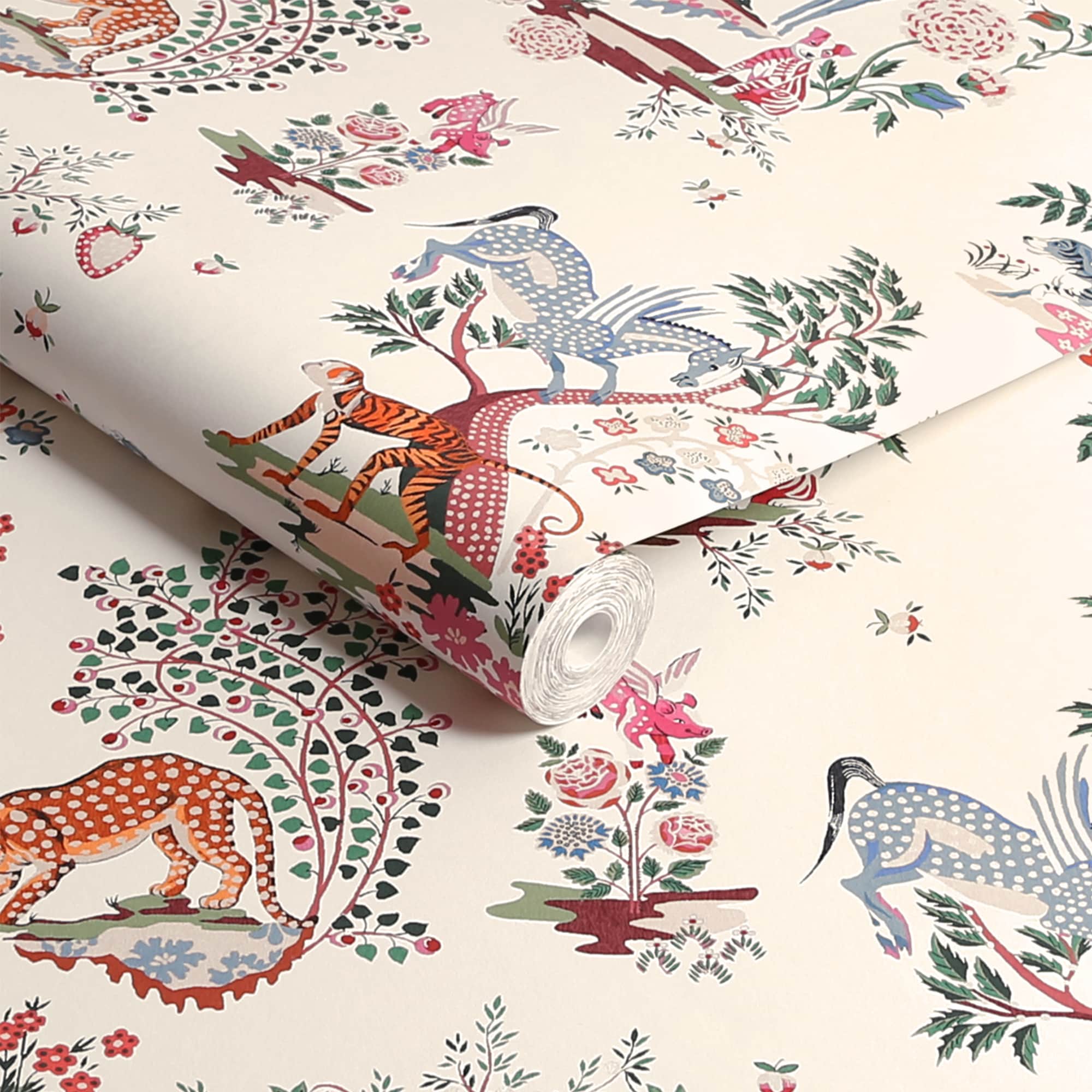 Cath Kidston 56-sq ft Cream Non-woven Animals Unpasted Wallpaper in the ...