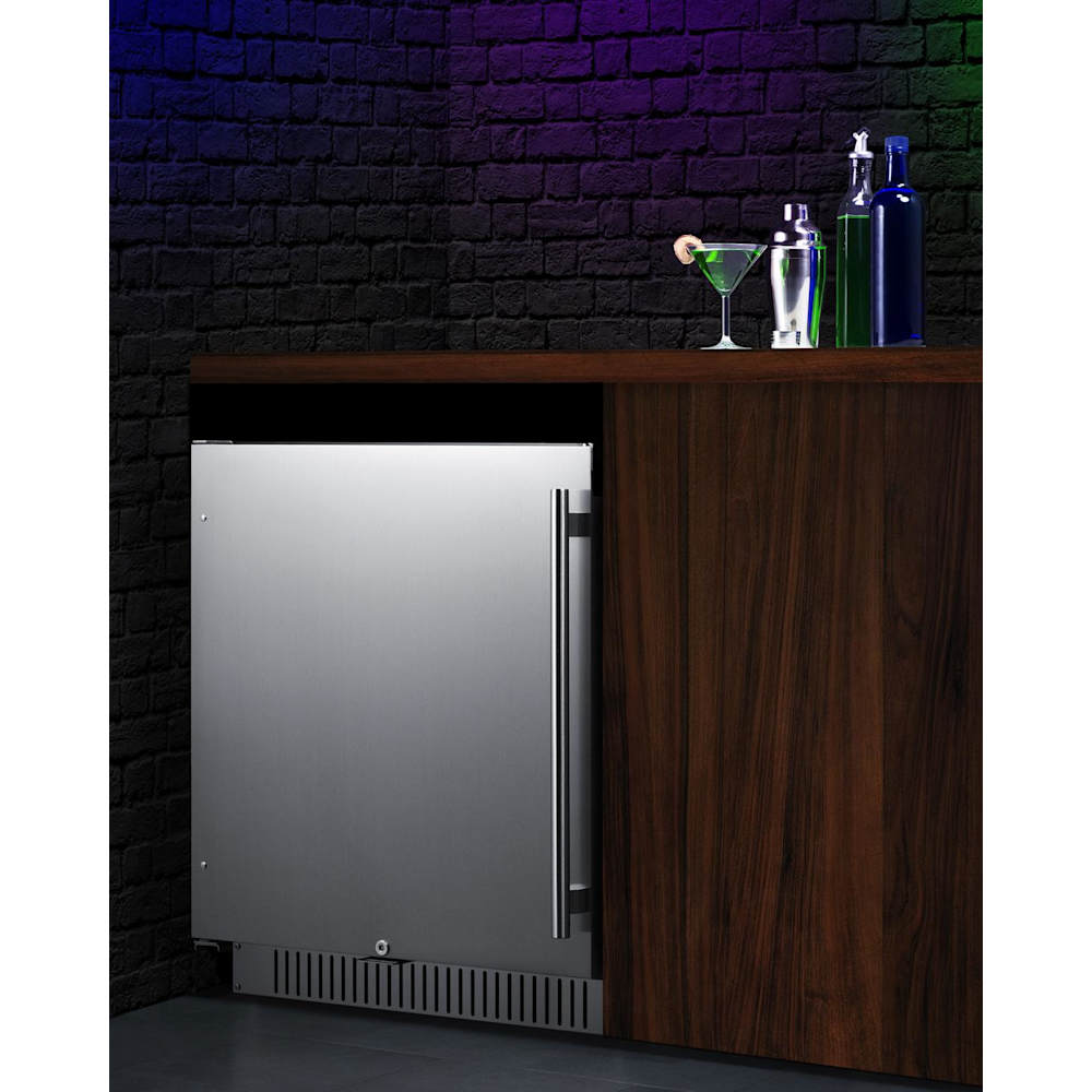 Summit FF27BCSSADALHD Beverage-Dispensers - View #3