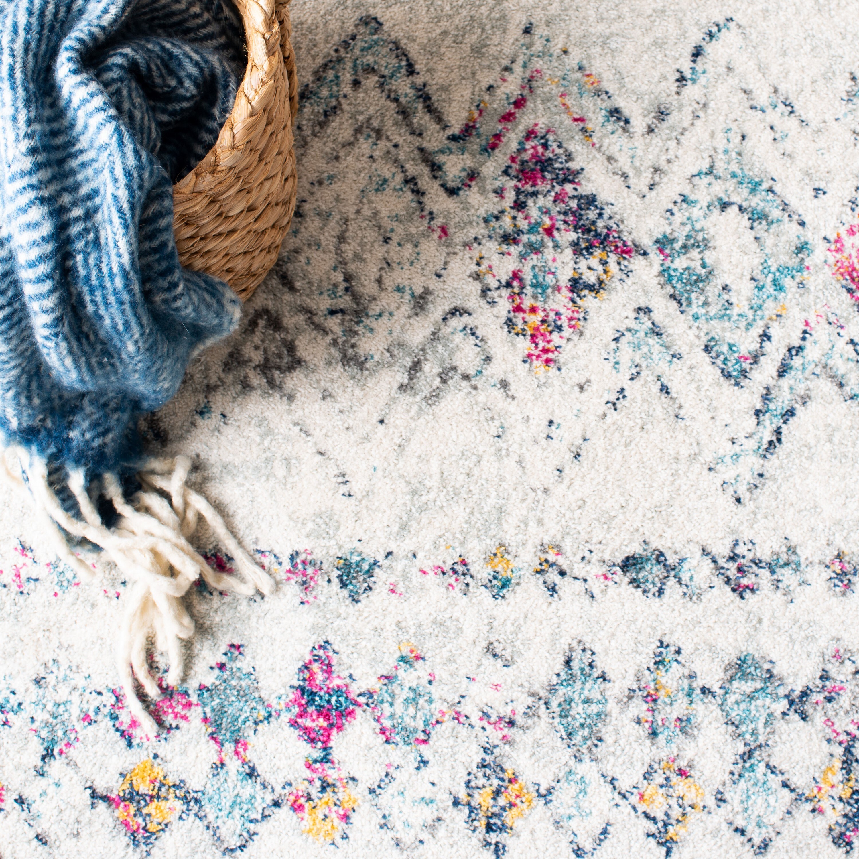 Safavieh MAD798J-3 rugs - View #6