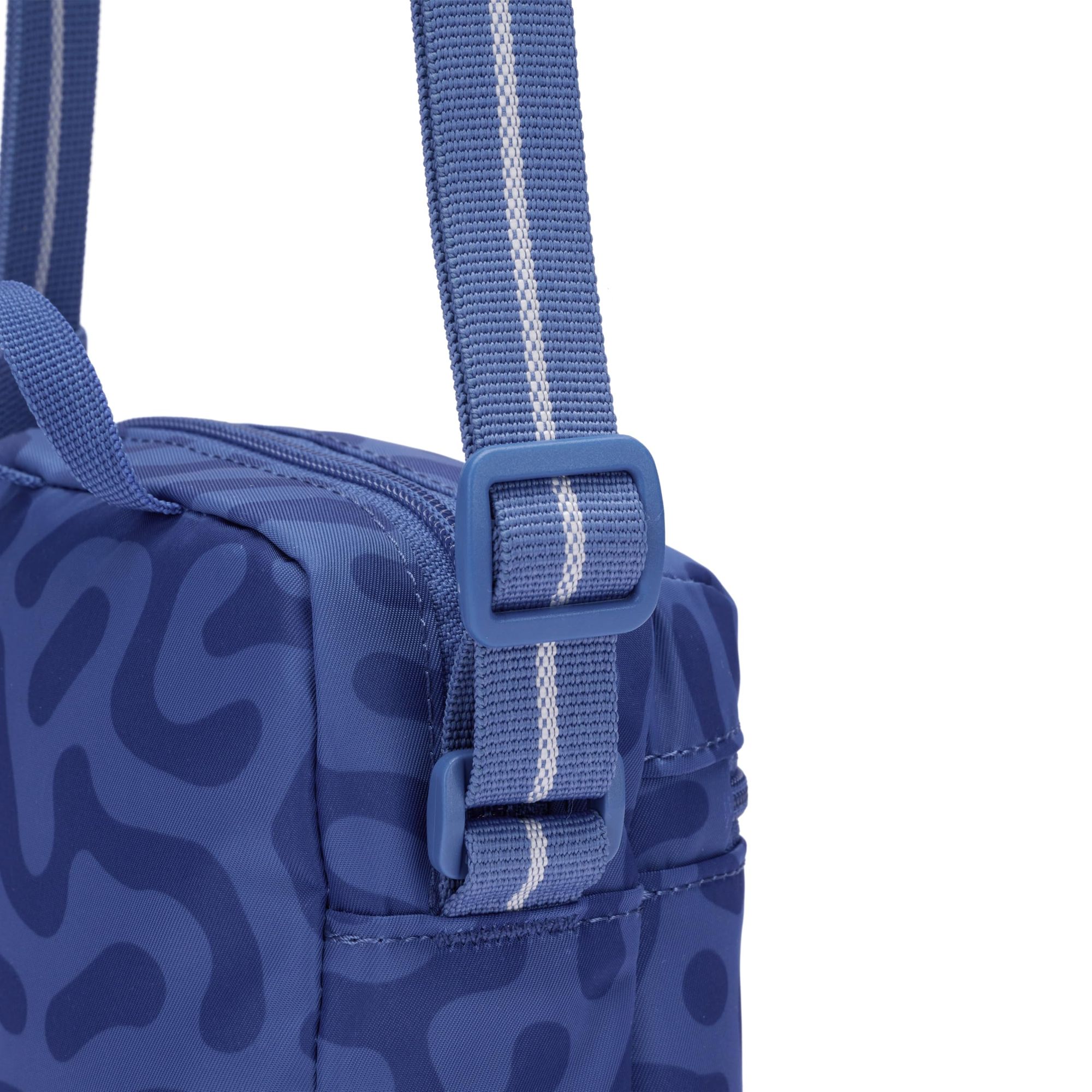 Pacsafe PAC-35130827 Bags-And-Backpacks - View #7