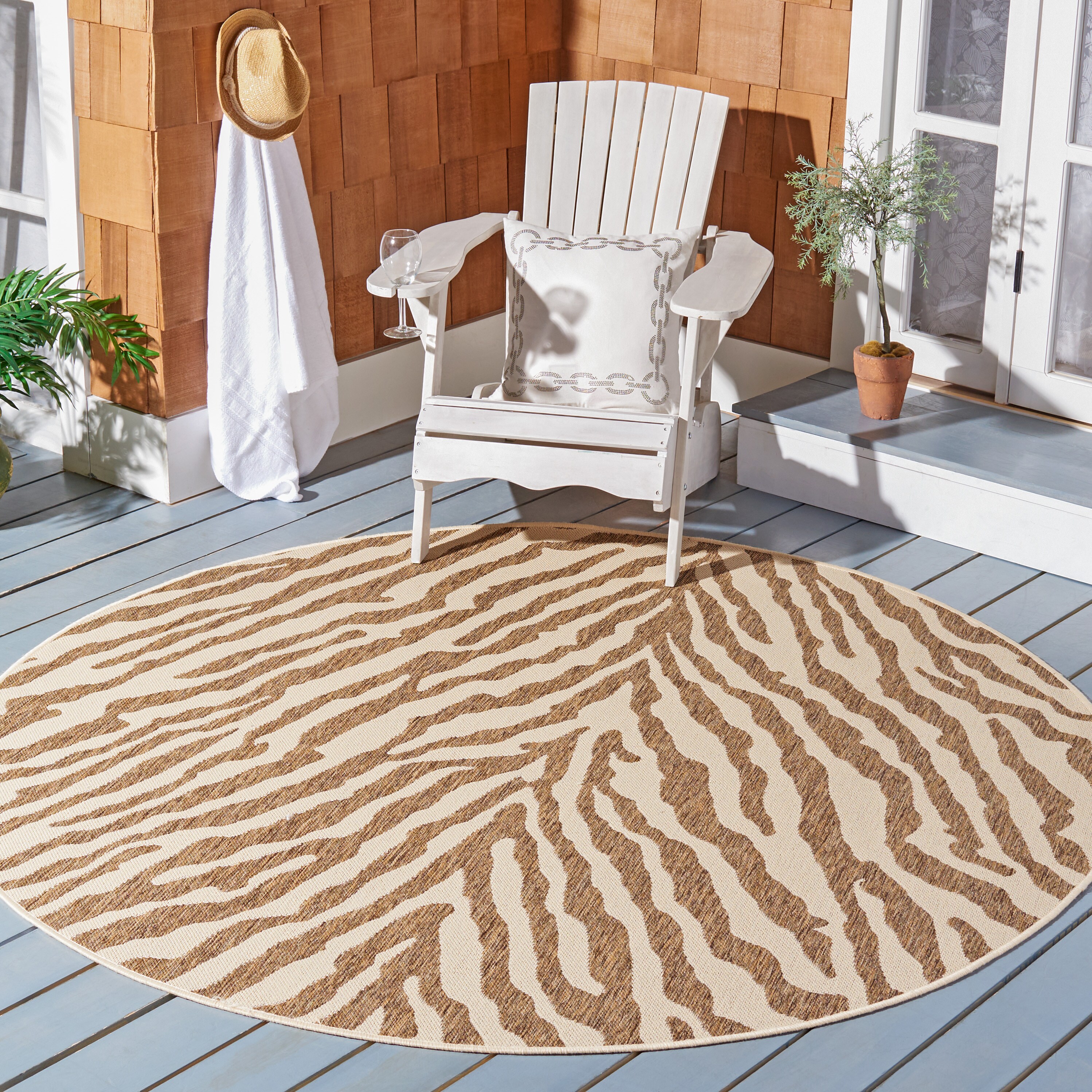 Safavieh Beach House Cream/Beige Contemporary 6ft-7in x 6ft-7in Round ...