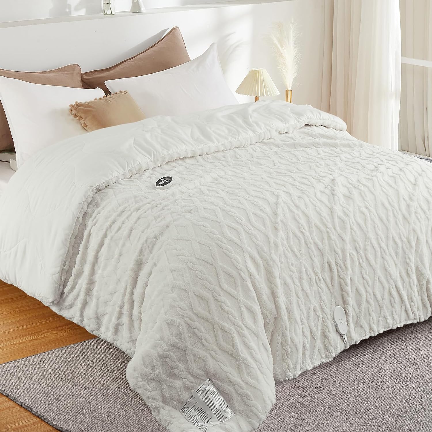 Aoile White 90-in x 90-in Heated Comforter Blanket with Wireless LCD ...
