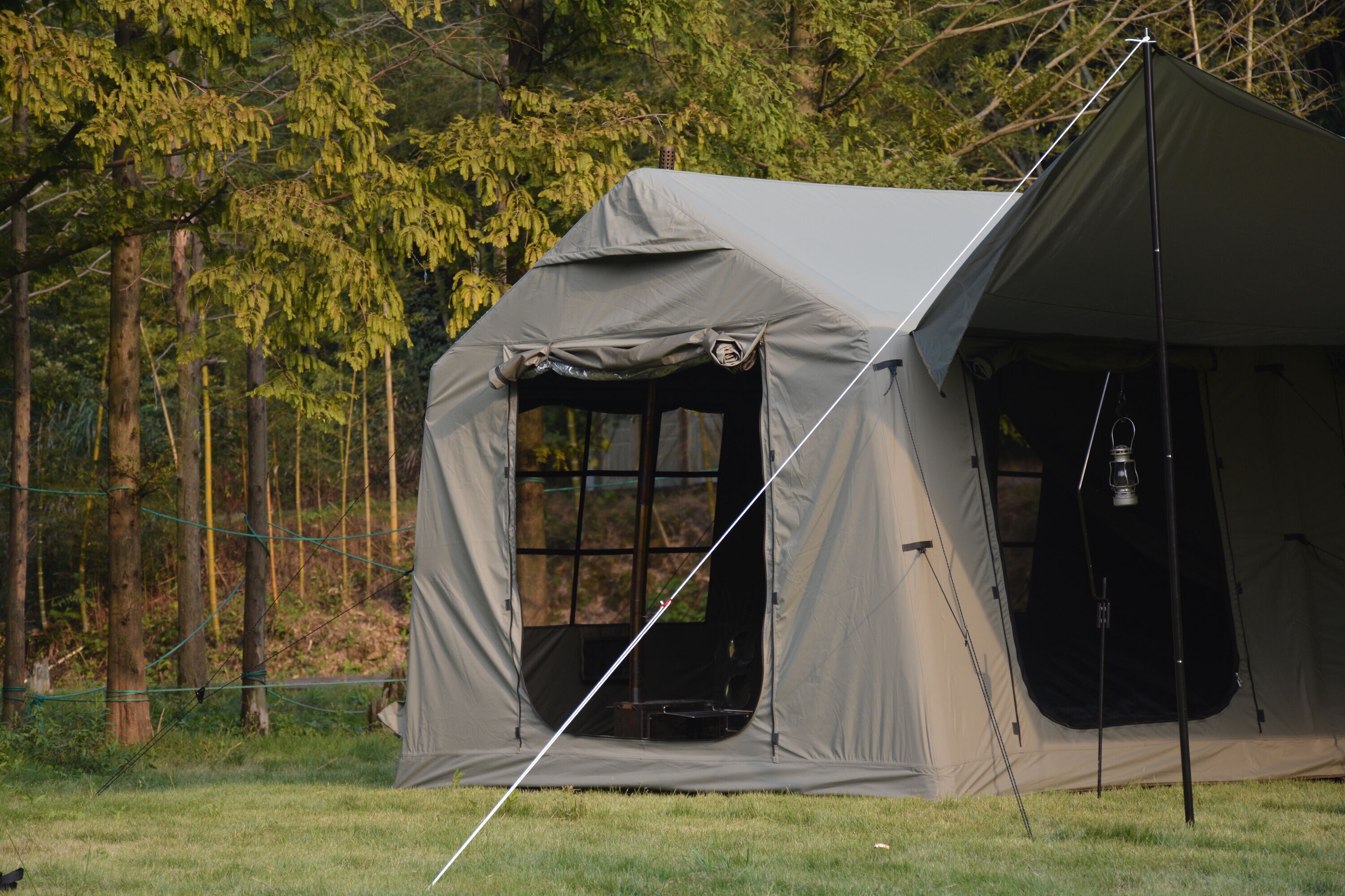 Huluwat T244862 tents - View #2