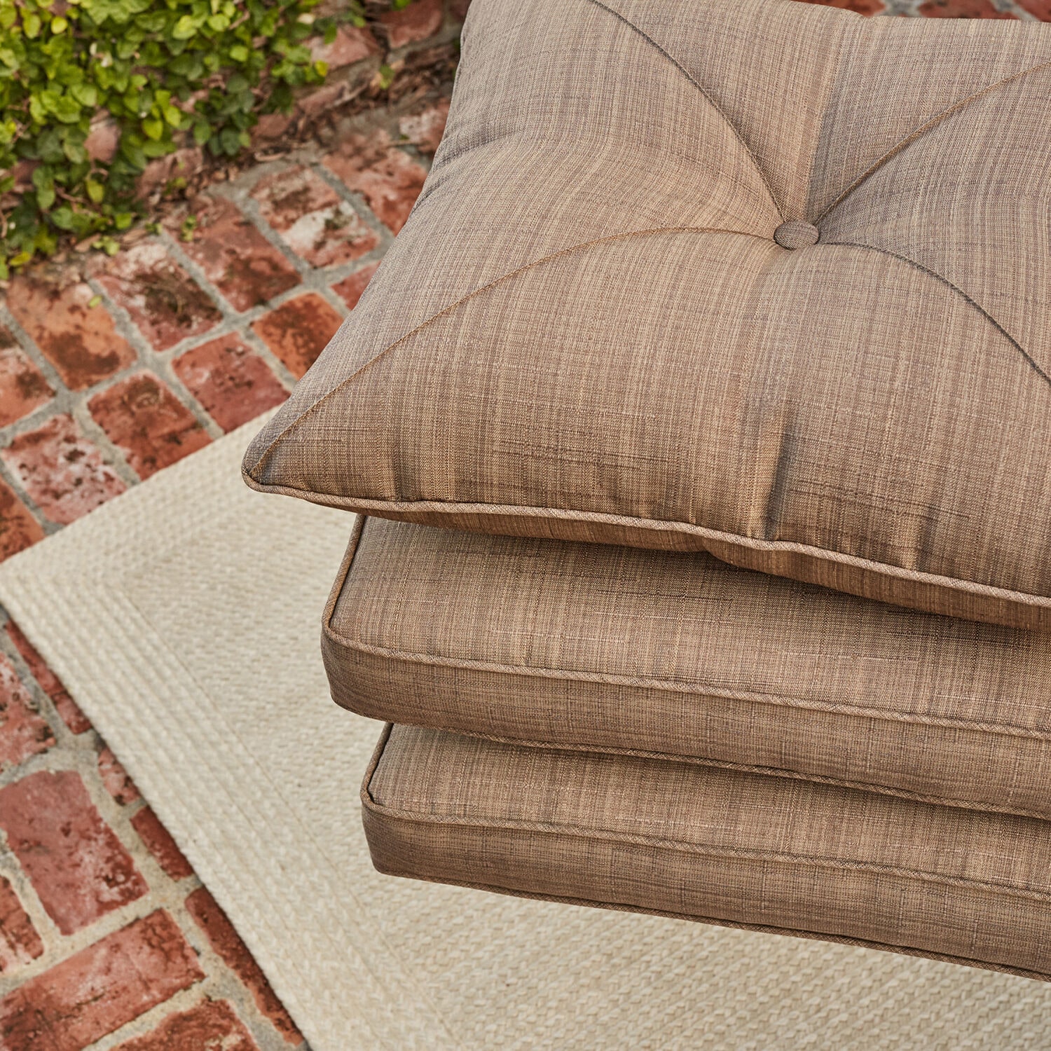 Hanover PALM4PCSWFP-TAN Patio-Conversation-Sets - View #7