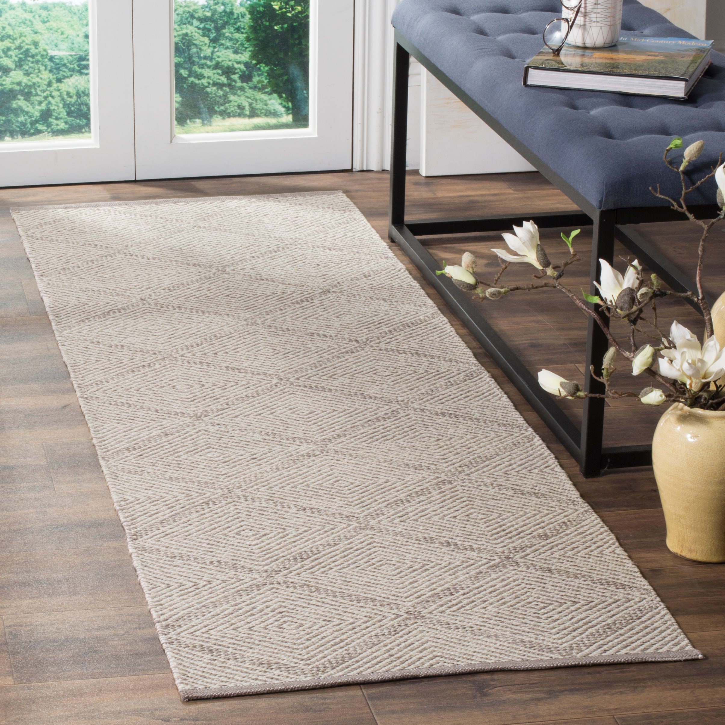 Safavieh MTK821A-27 Montauk Dume 2 x 7 (ft) Cotton Gray Rectangular Indoor Trellis Coastal Runner rug