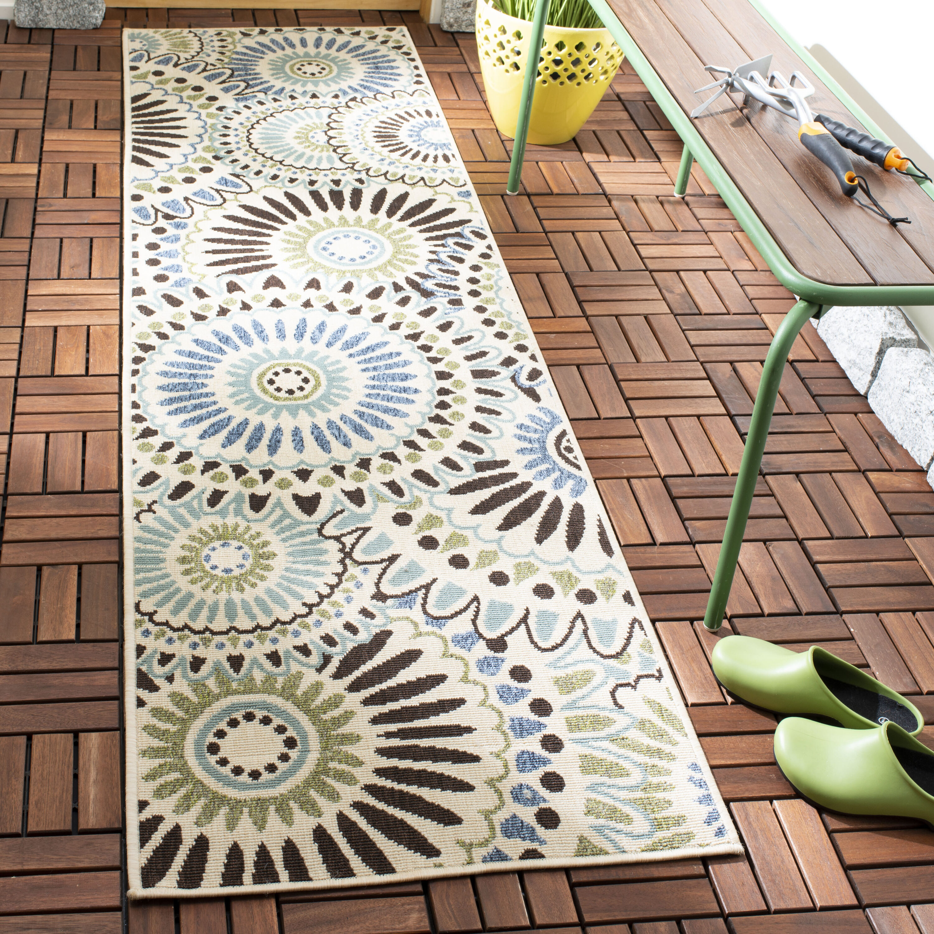 Safavieh VER091-0612-28 Veranda Sissy 2 x 8 (ft) Loomed Synthetic Cream/Brown Rectangular Indoor/Outdoor Floral/Botanical Coastal Runner rug