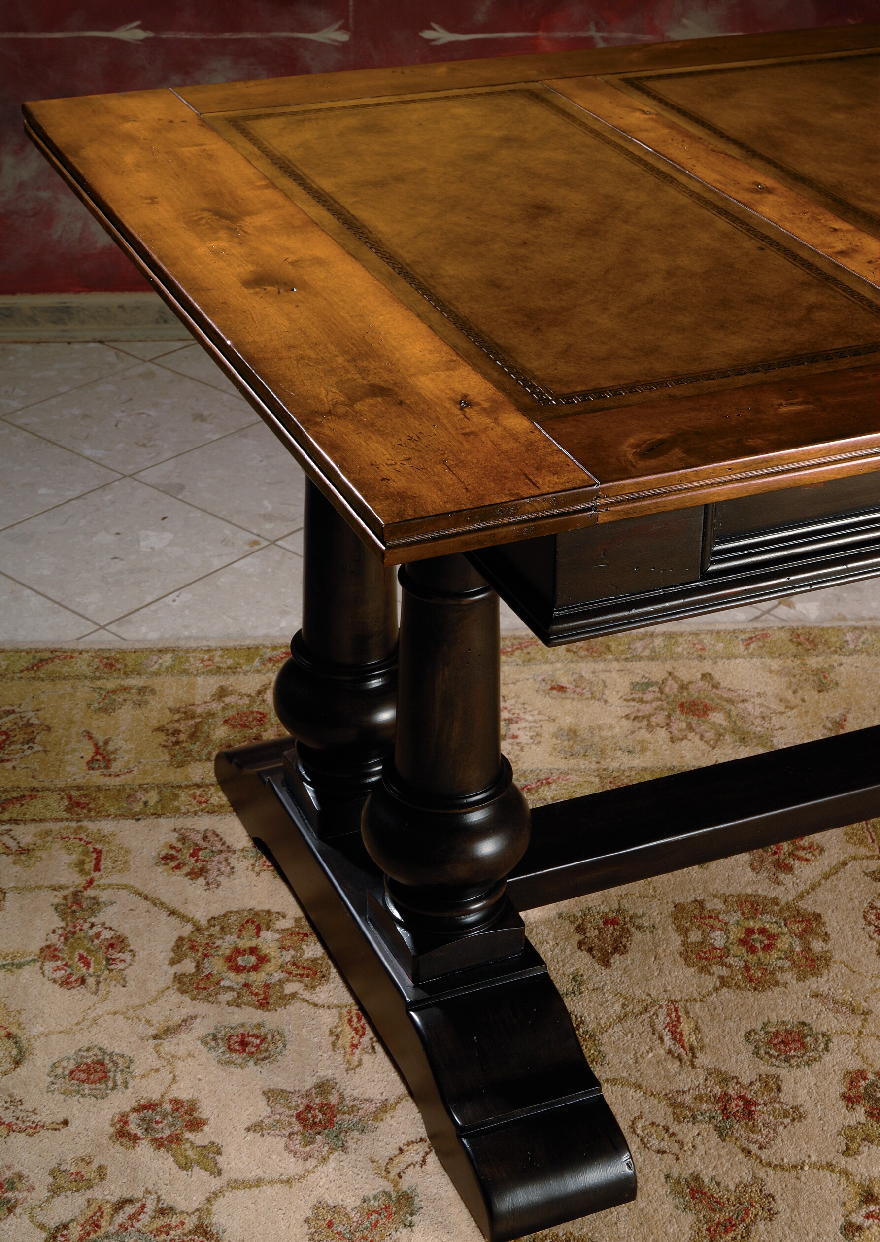 Hekman 72340 desks - View #3