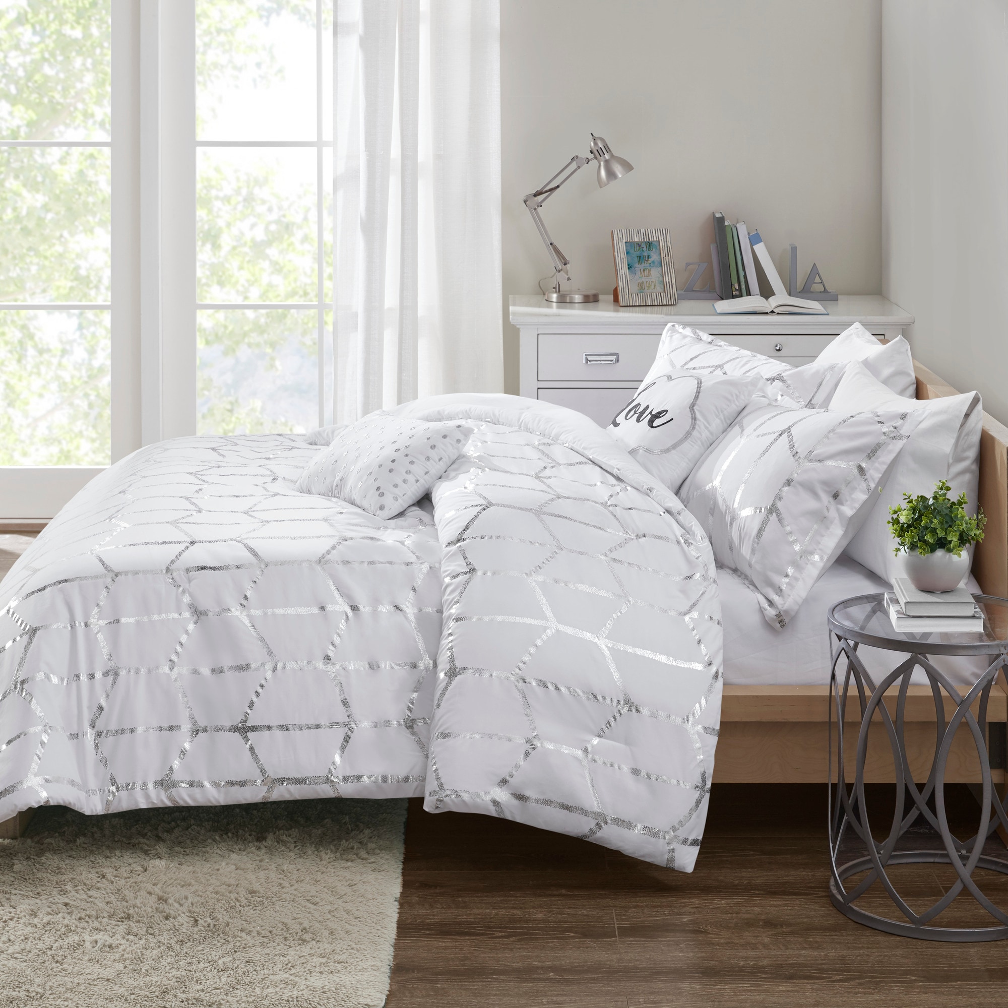 King White and Silver Microfiber Geometric Bedspread Set