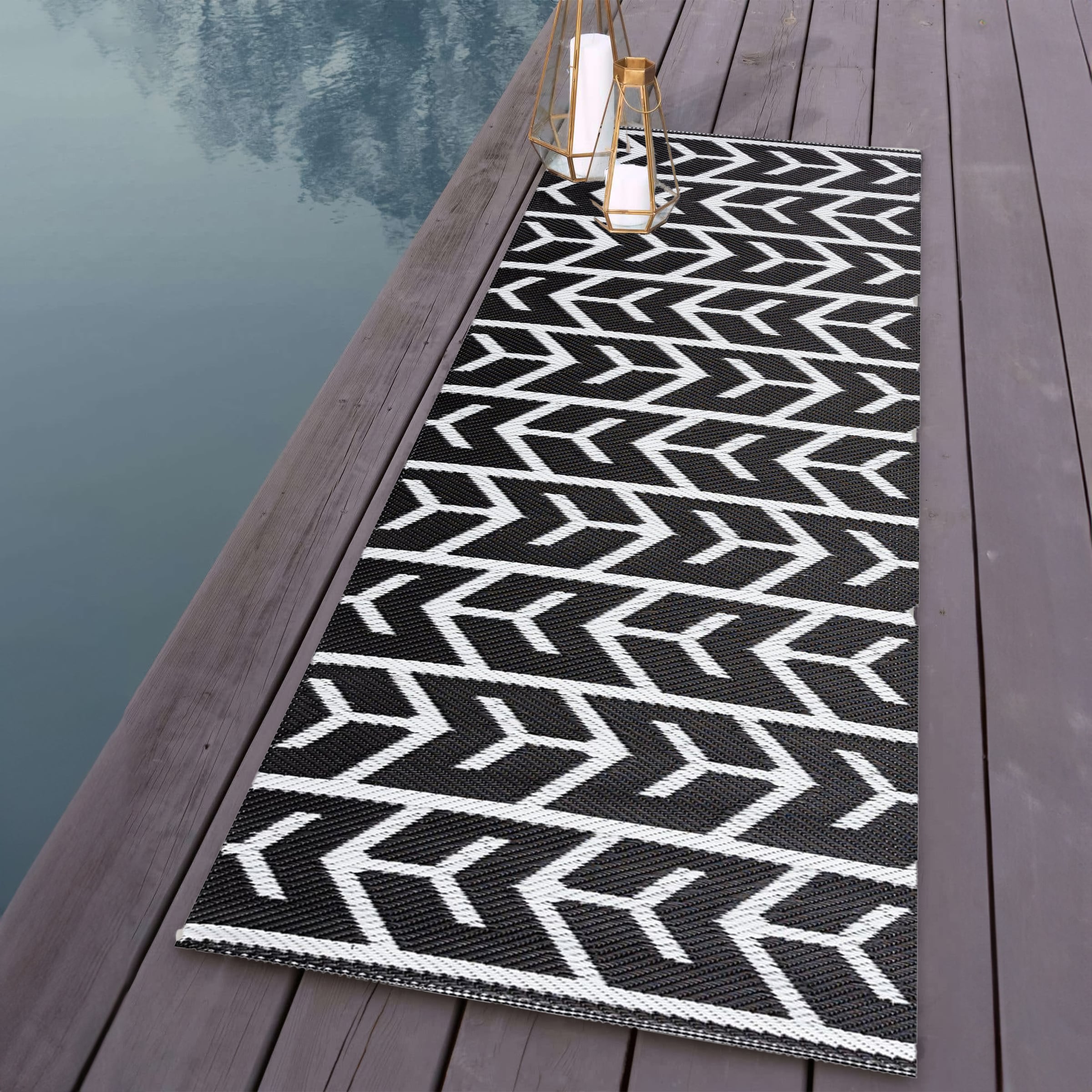Playa Rug PLY-R-AMS-BW-2X6 2 x 6 (ft) Knotted Polypropylene Amsterdam-BlackWhite Rectangular Indoor/Outdoor Geometric Area rug