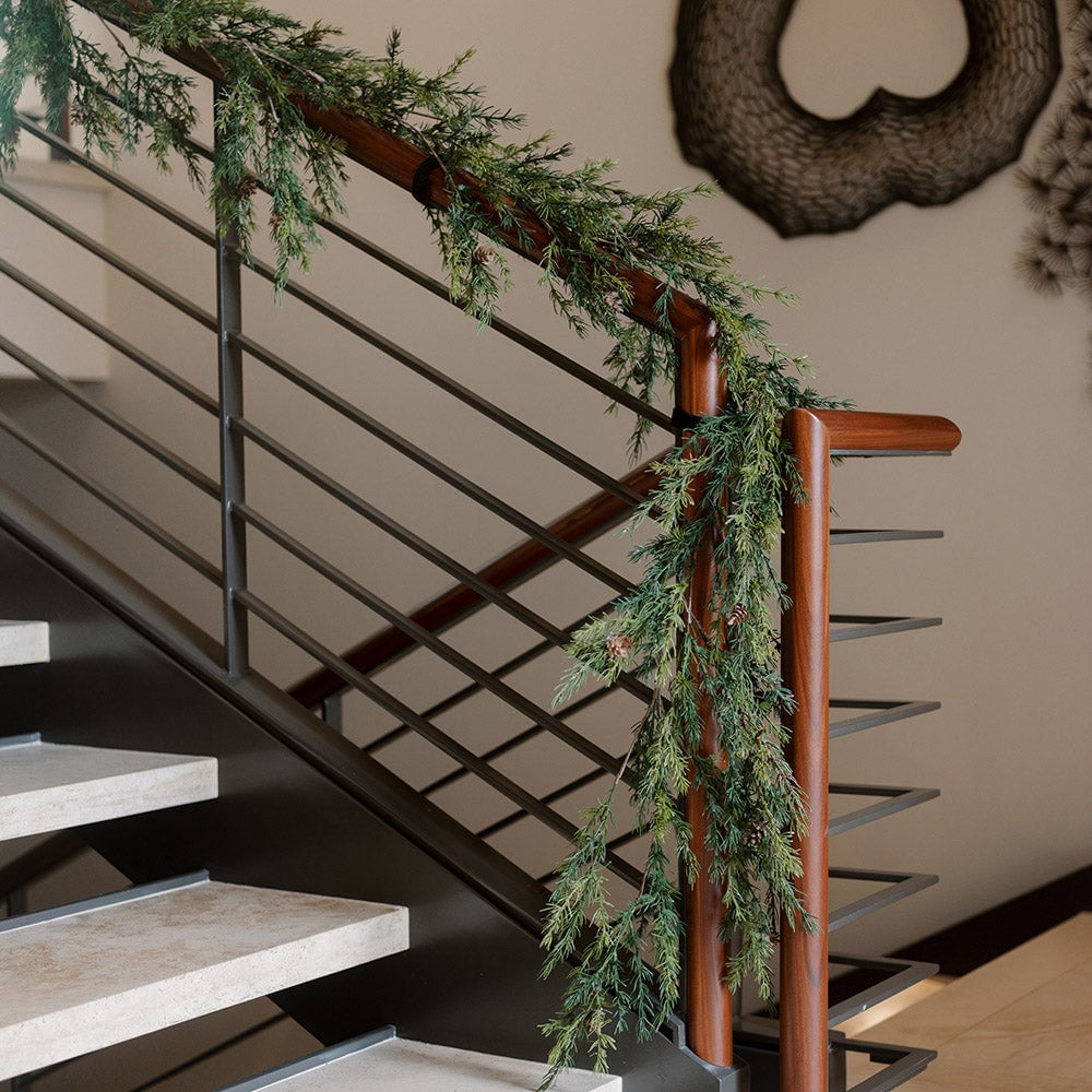 CG Hunter GAR-24018 Artificial-Christmas-Garland - View #3