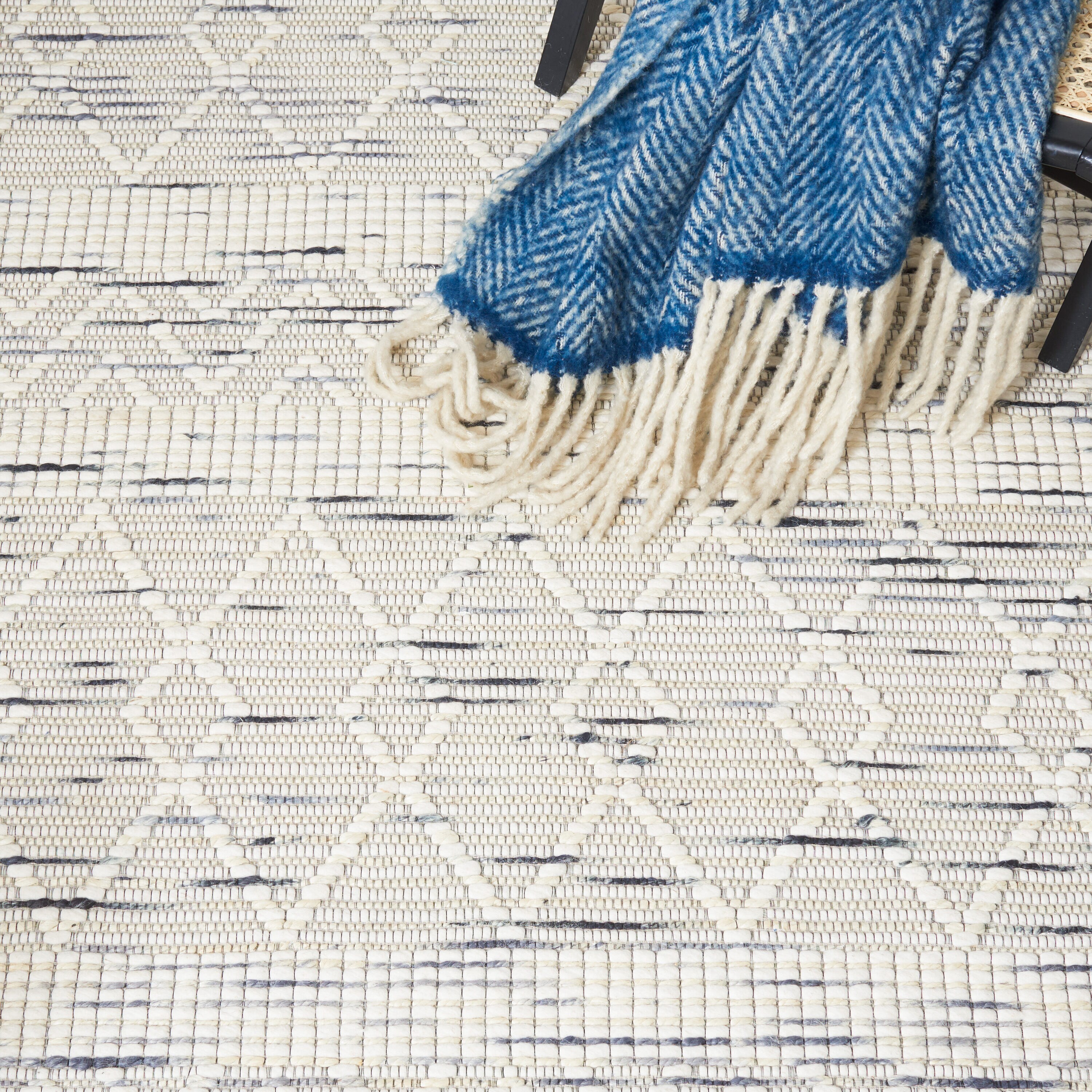 Safavieh MRB902F-4 rugs - View #5