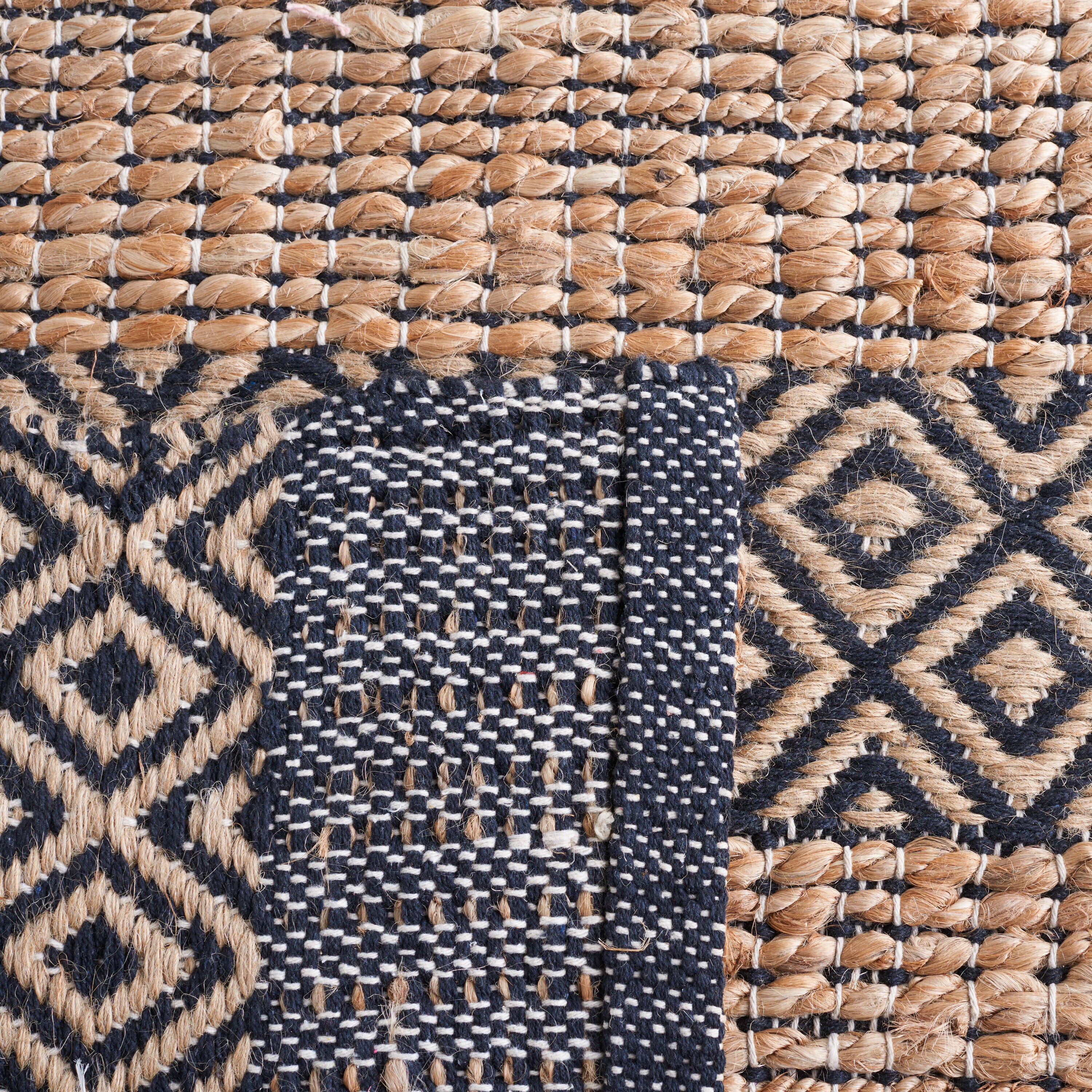 Safavieh NFB653Z-4 rugs - View #3