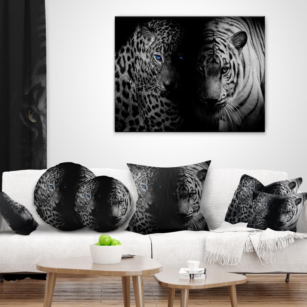 Designart CU8199-12-20 Accent-Pillows - View #3