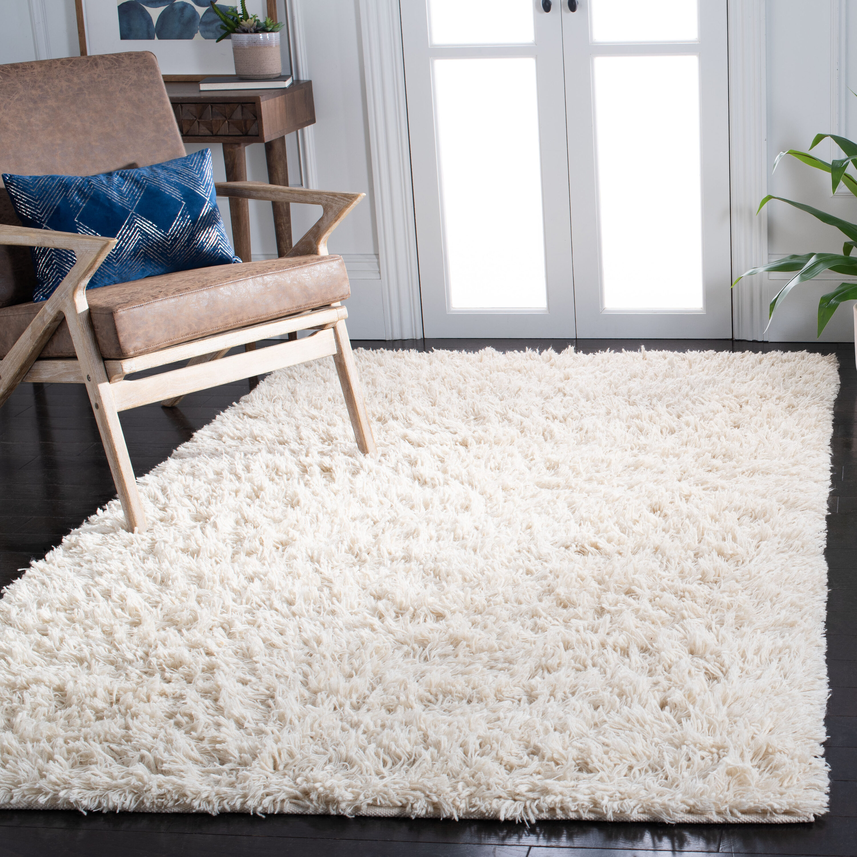 Shag 731A Ivory 4in x 6in Rug