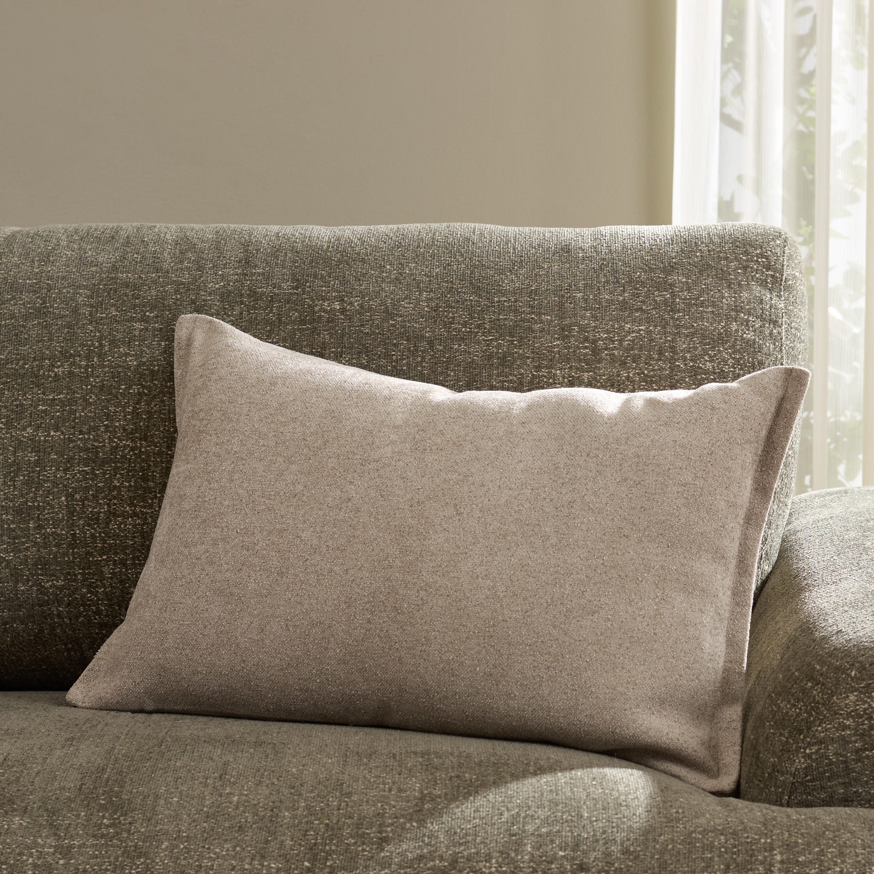 Safavieh -  Arwyn 18 X 18 Cream Polyester/Cotton Pillow