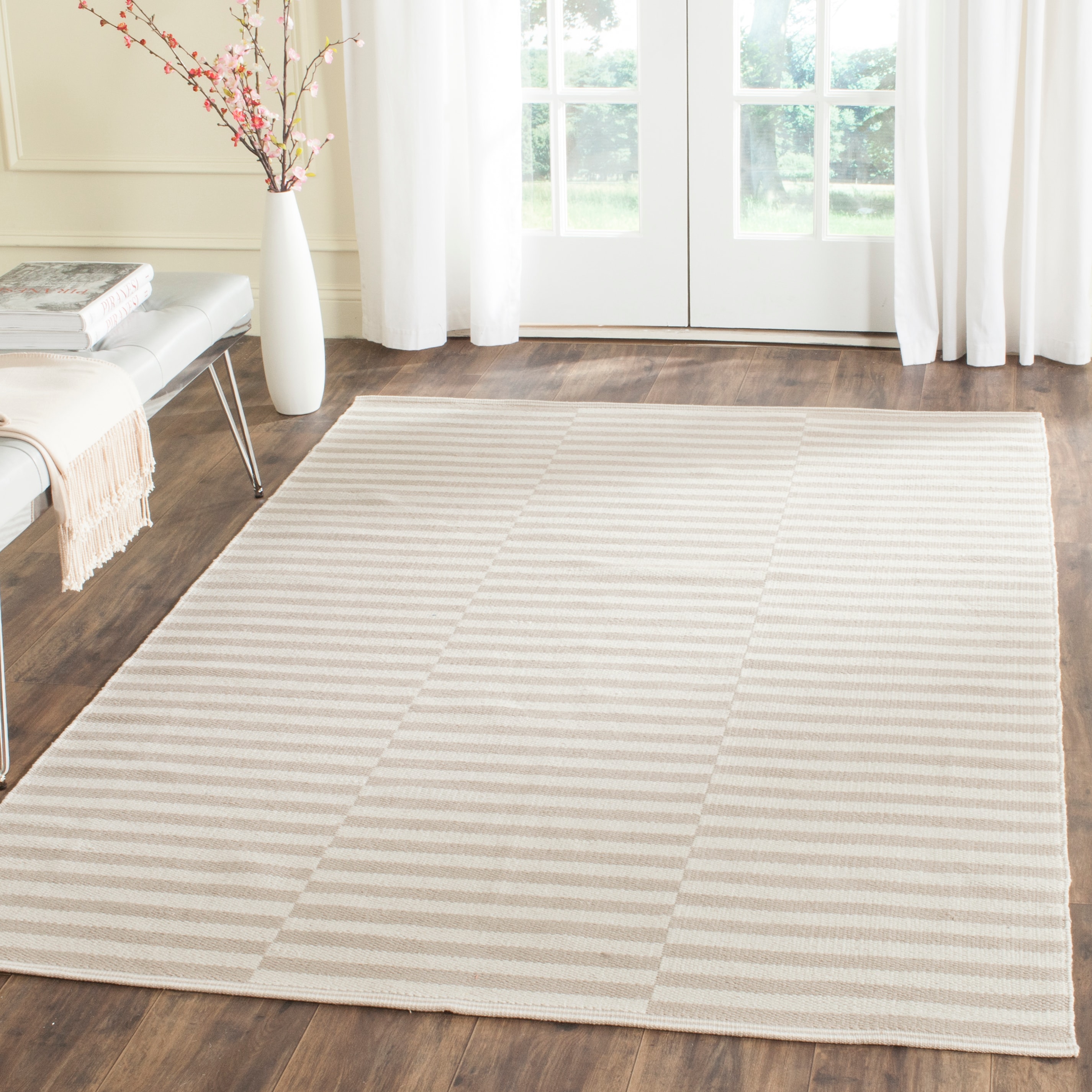Safavieh MTK715E-57 Montauk Fitzroy 5 x 7 (ft) Cotton Ivory/Light Gray Rectangular Indoor Stripe Coastal Area rug