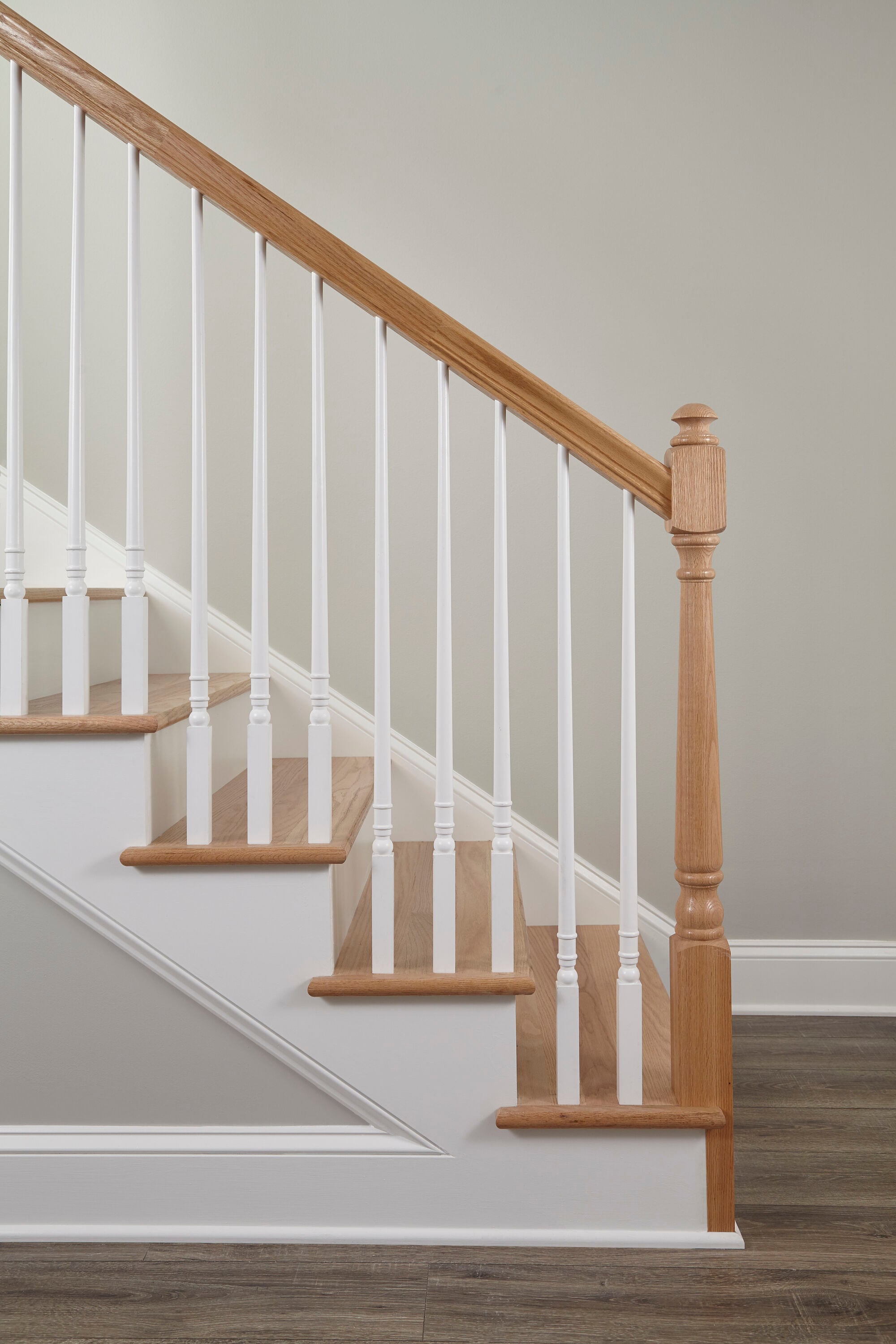 Crown Heritage 4444180 Interior-Stairpart-Newel-Posts - View #2