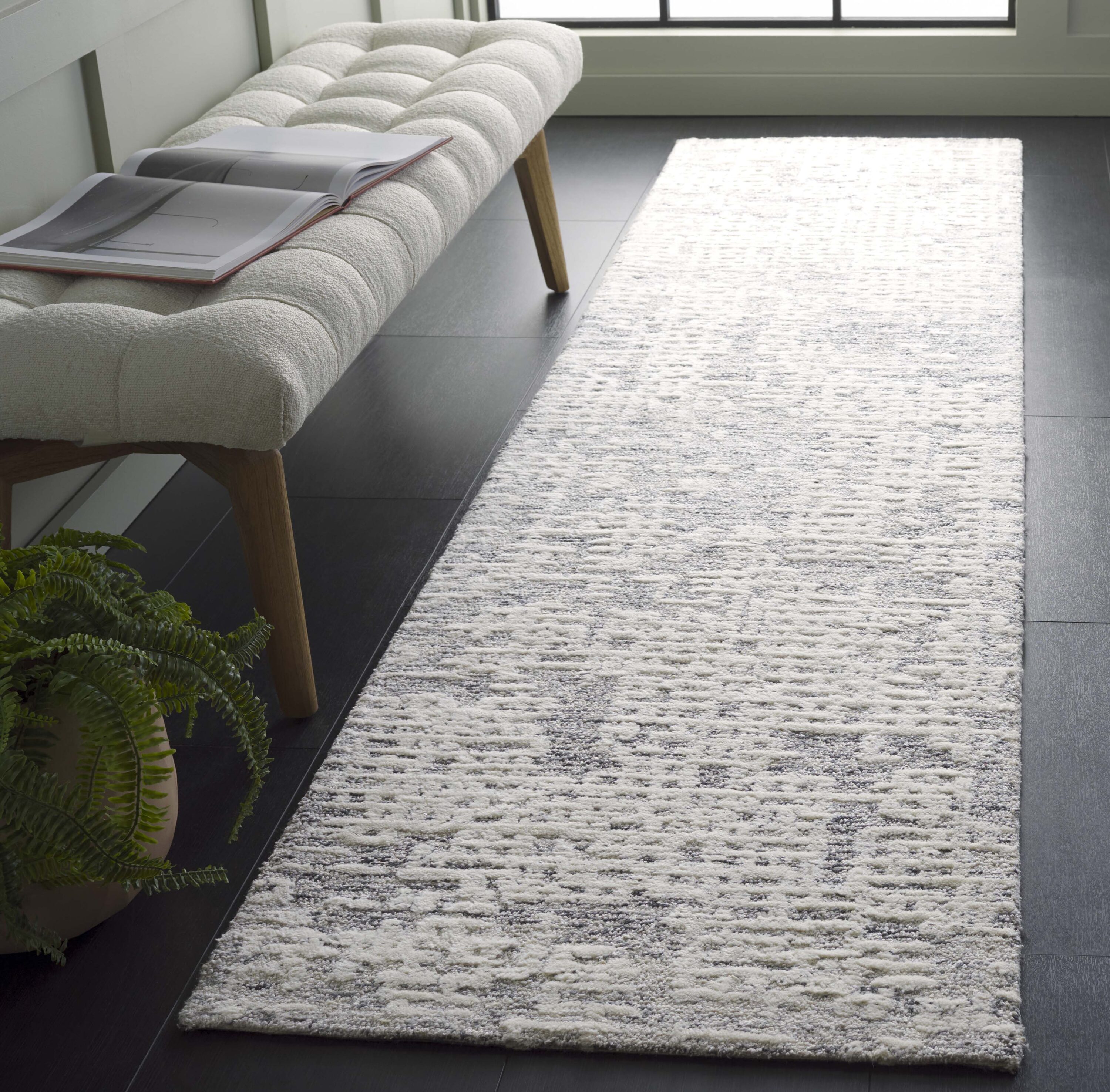  Ebony 216 Ivory/Gray Contemporary 2ft-3in x 9ft Runner Rug