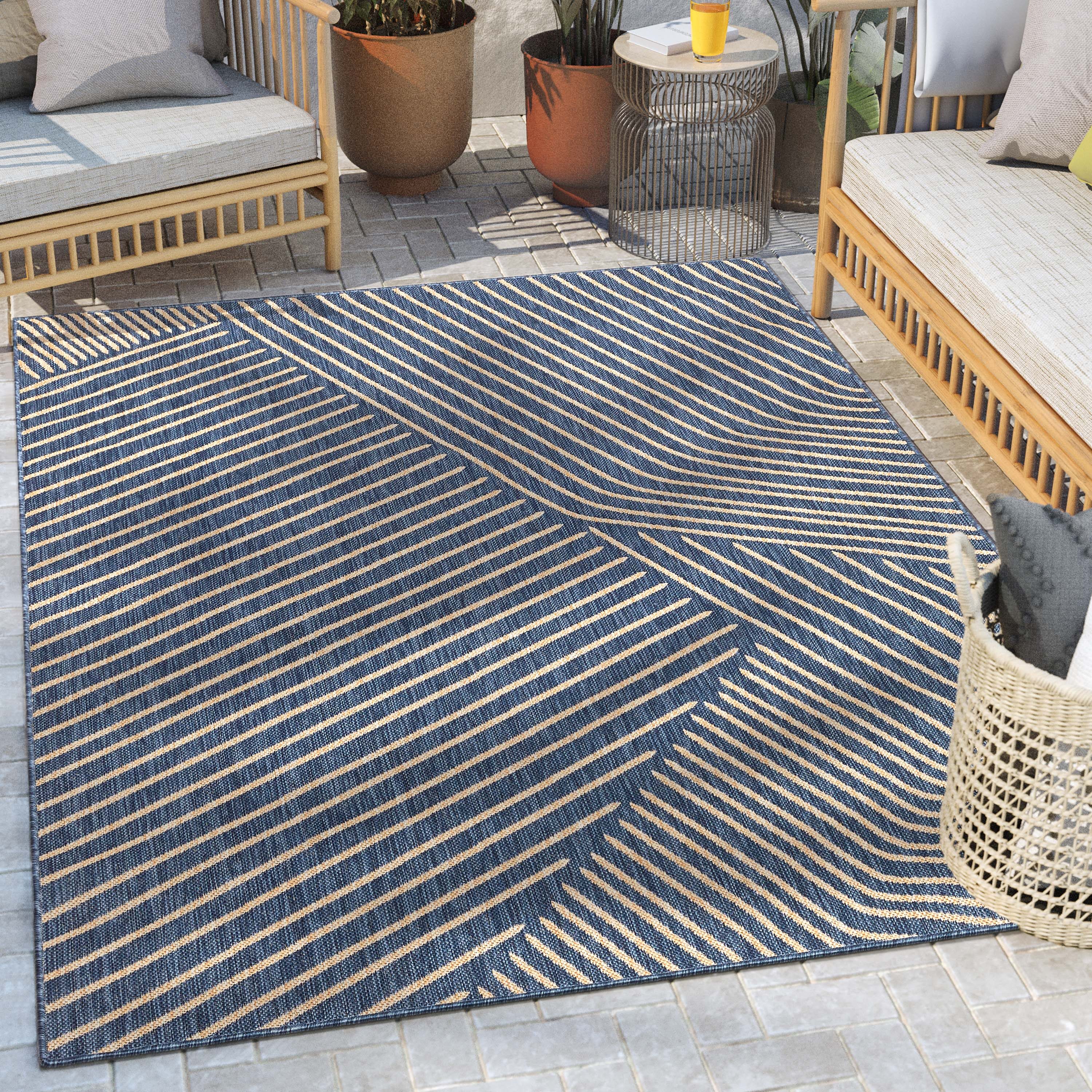 Well Woven MED-164-5 5 x 7 (ft) Flatweave Polypropylene Blue Rectangular Indoor/Outdoor Stripe Mid-Century Modern Area rug