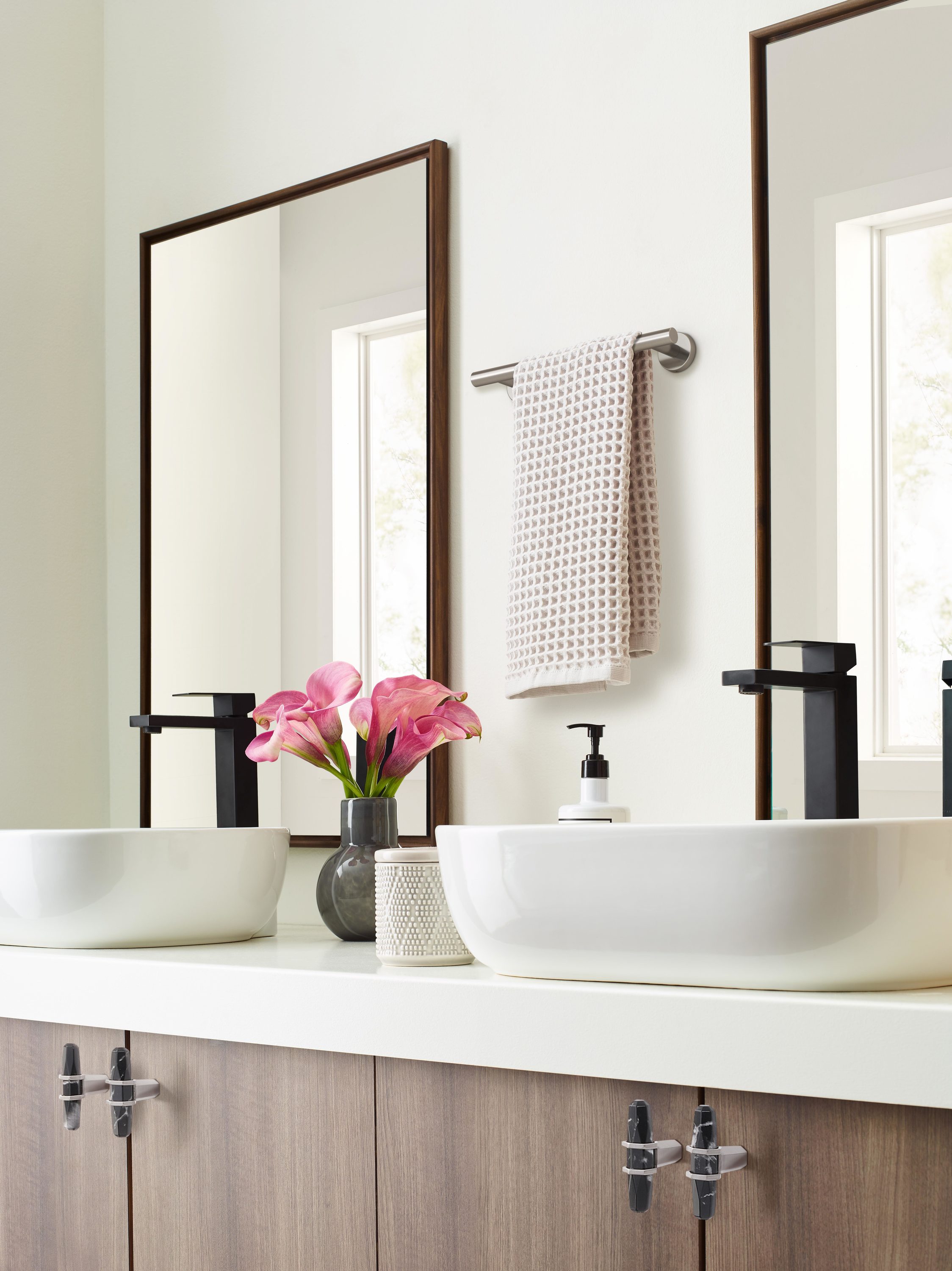 Stainless Steel 9-Inch Wall Mounted Single Bar Towel Rack