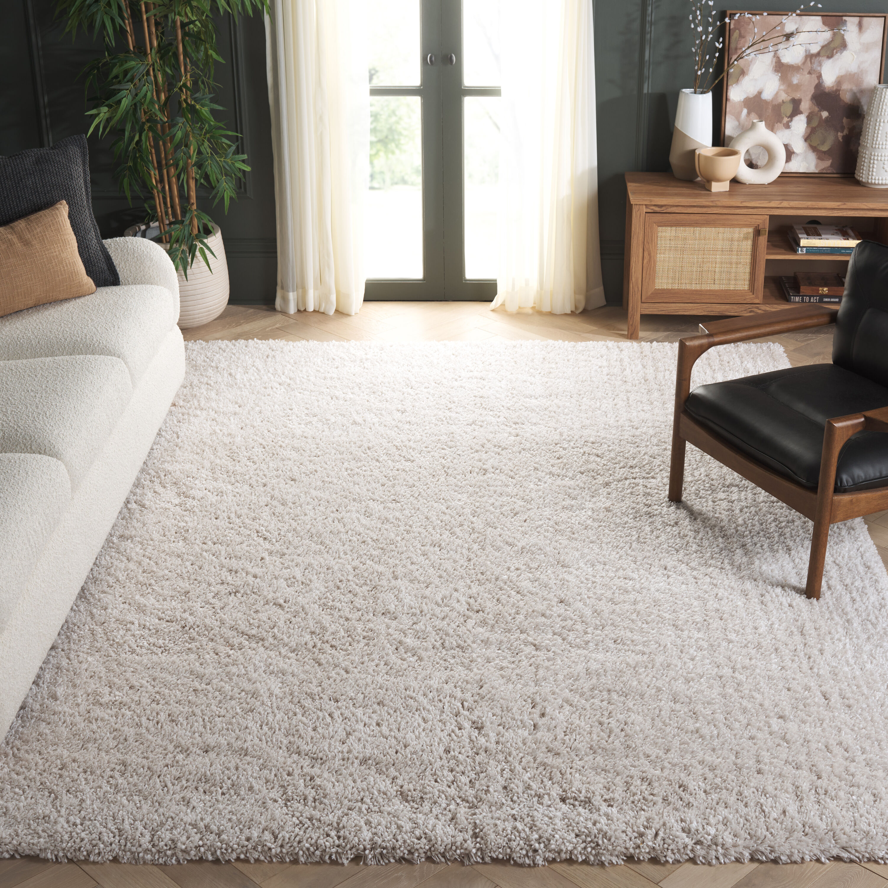 Shag 240V Ivory 6ft x 9ft Shag Flokati Rug