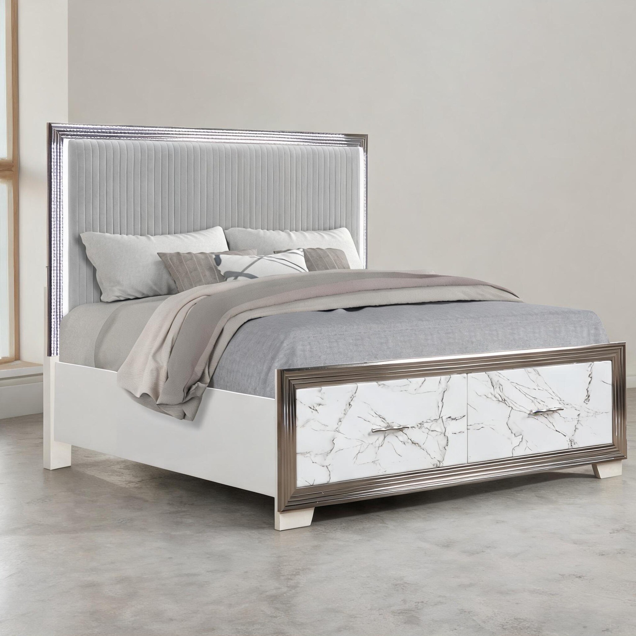 FlowLuxe 88 x 63.5 x 68 in Beds and Frames and featuring Metal Frame with Classic White Queen Bed