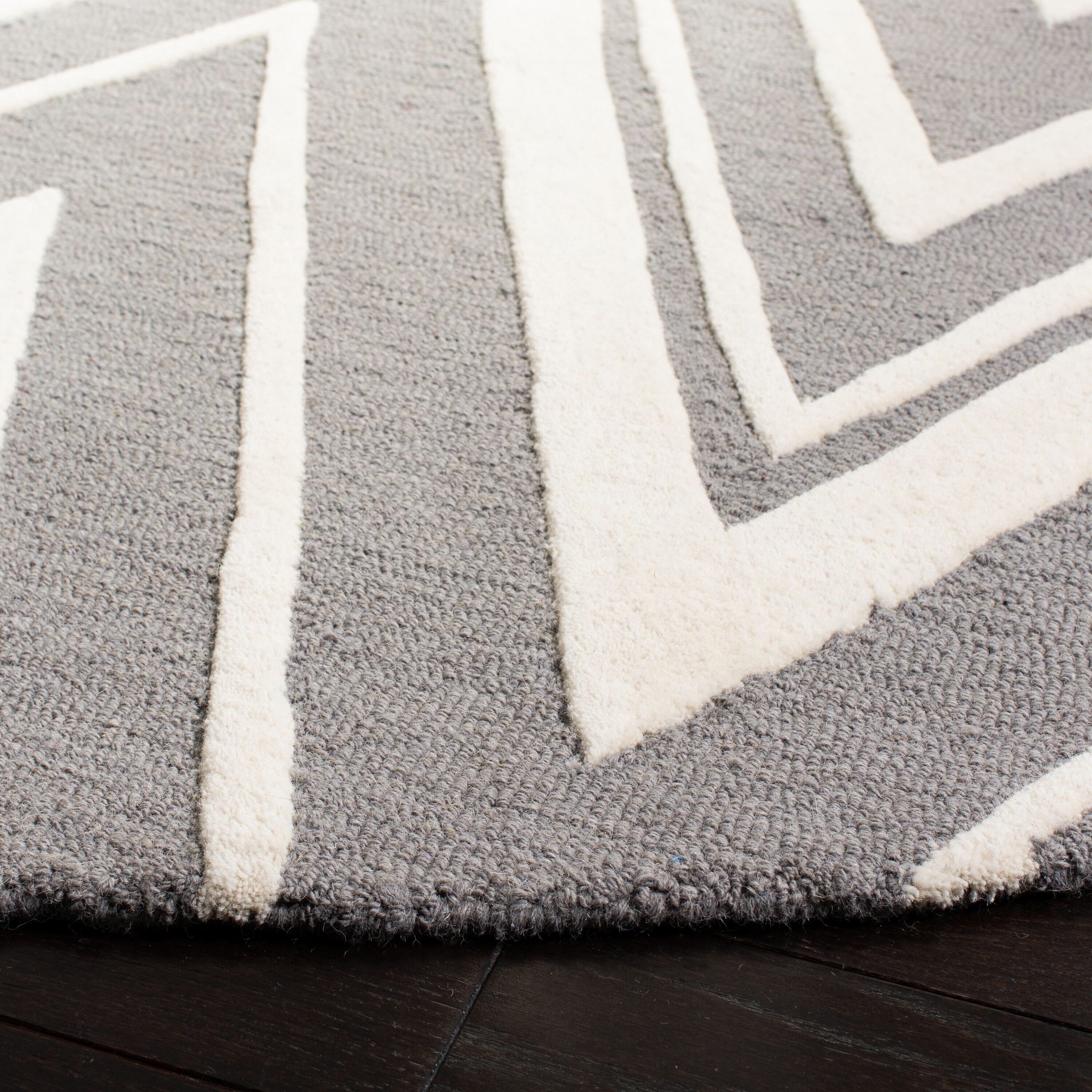 Safavieh CAM711D-6R rugs - View #3