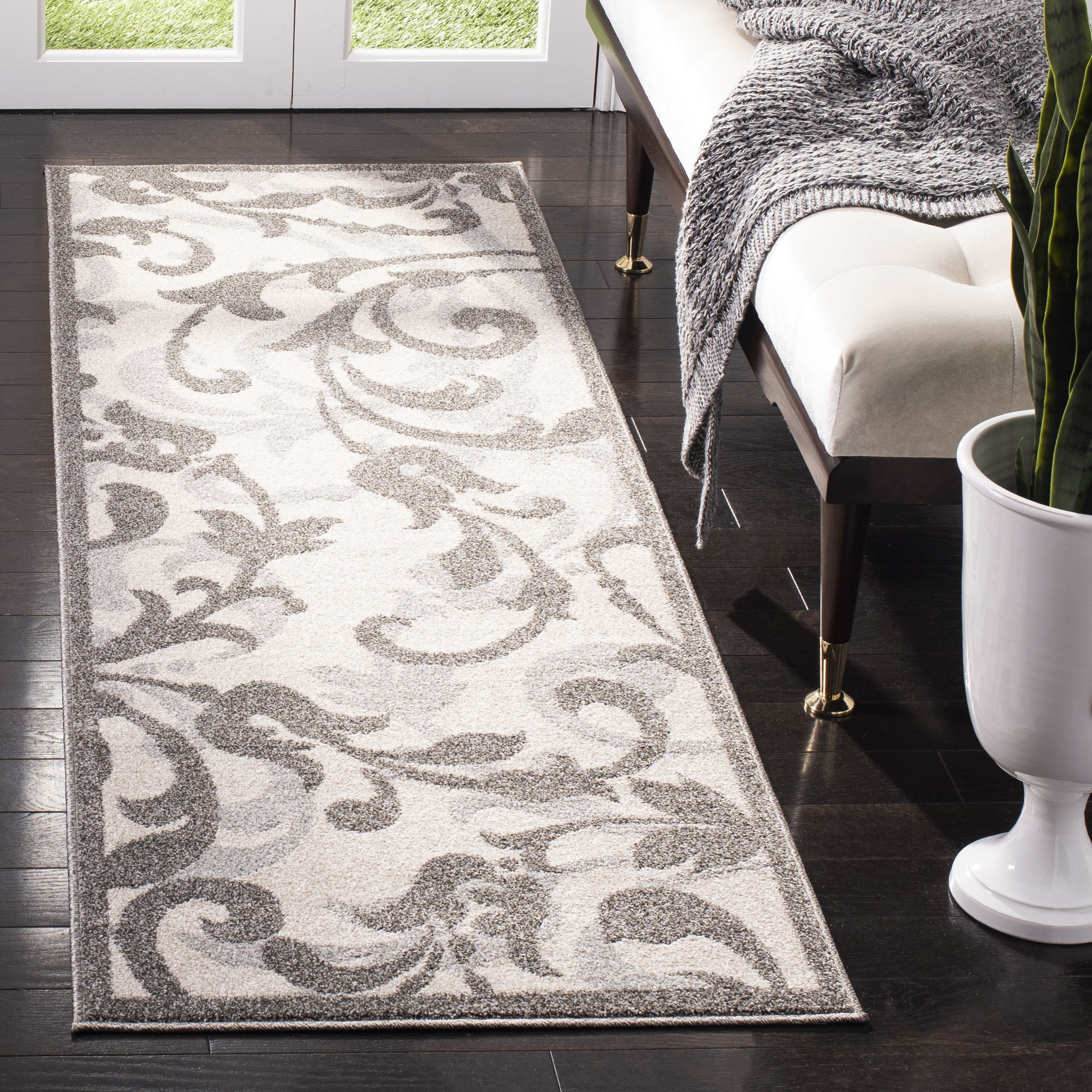 Safavieh AMT428K-27 Amherst Sophia 2 x 7 (ft) Loomed Synthetic Ivory/Gray Rectangular Indoor Abstract Farmhouse/Cottage Runner rug