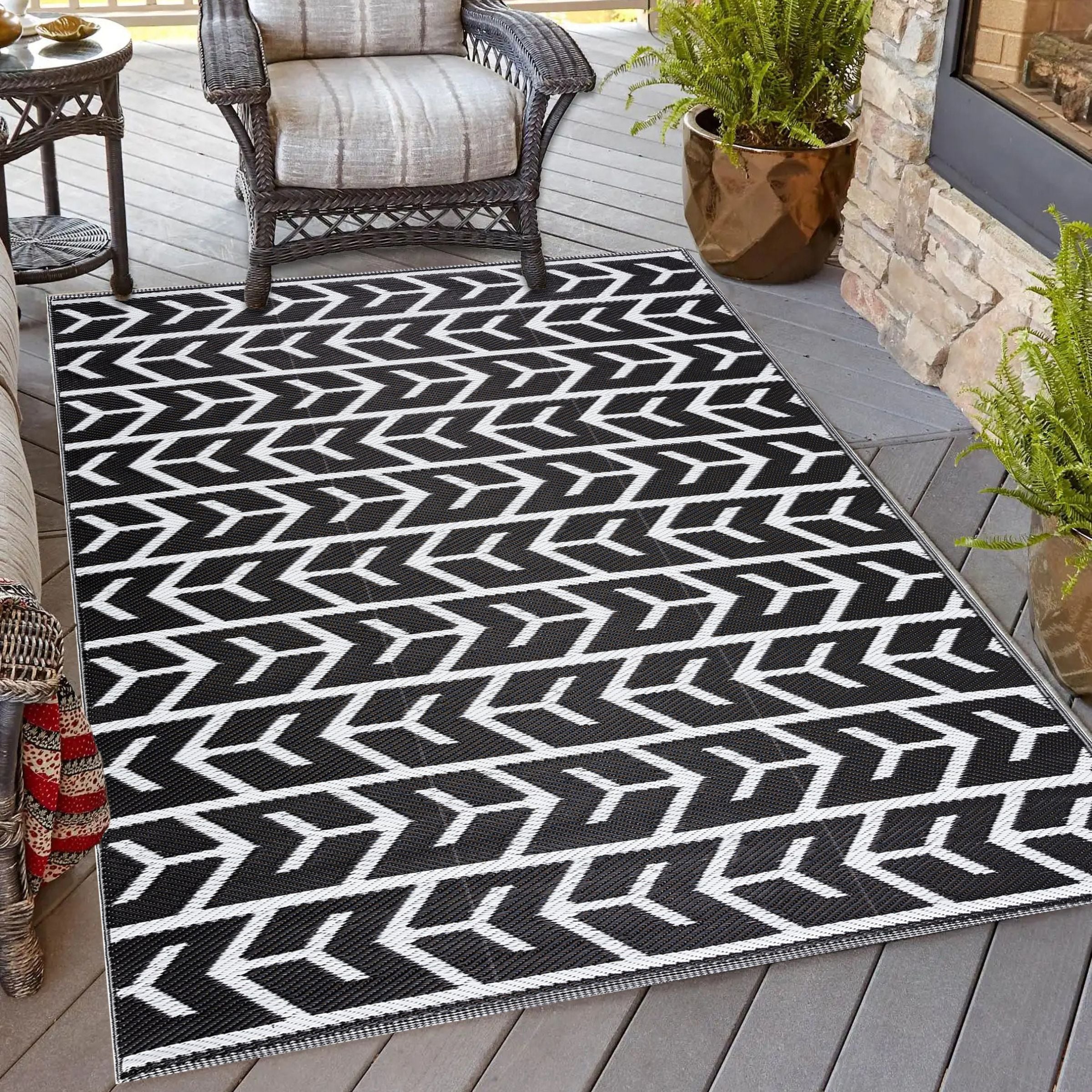 Playa Rug PLY-F-AMS-BW-5X7 rugs - View #4