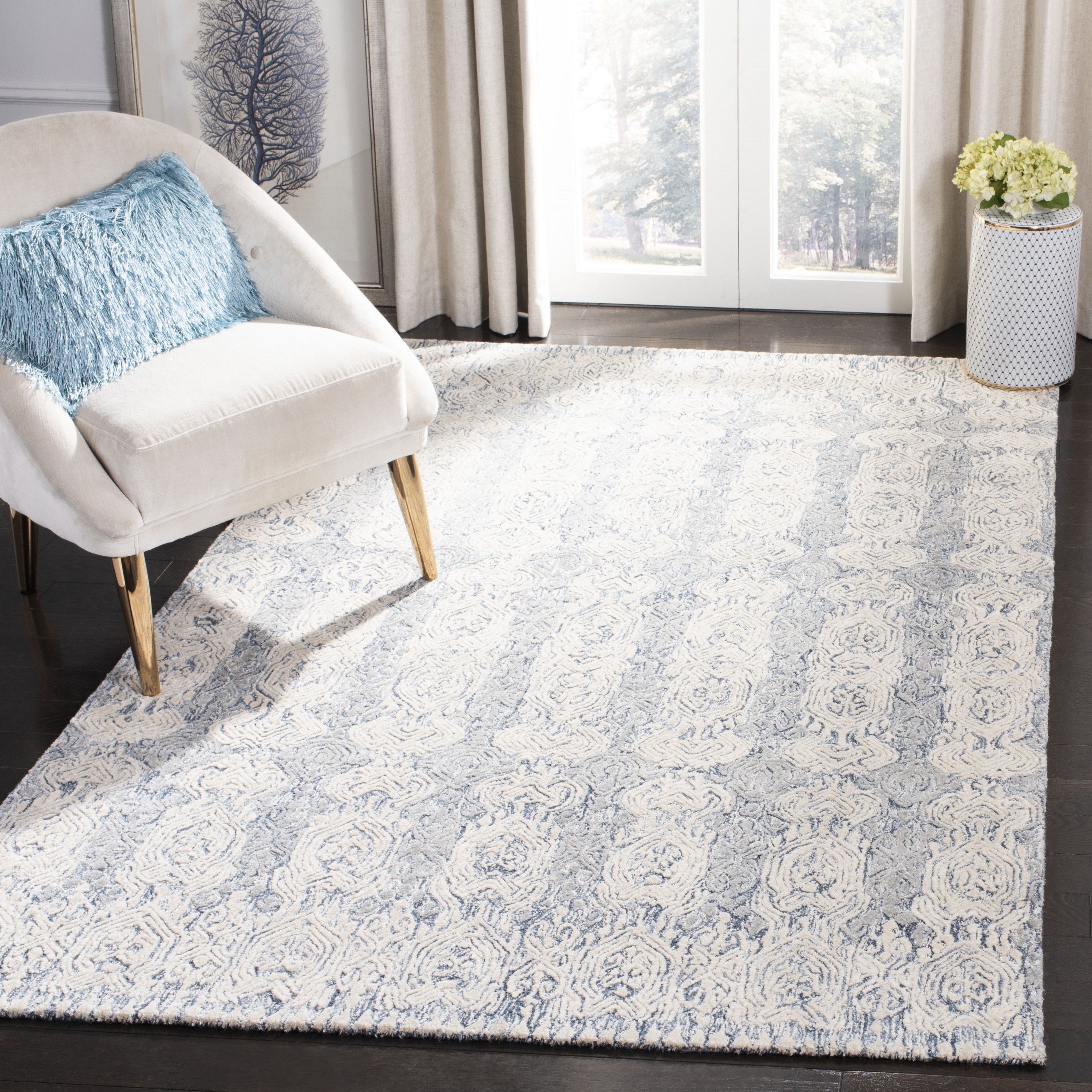 Safavieh GLM536M-3 Glamour Lumi 3 x 5 (ft) Tufted Synthetic Blue/Ivory Rectangular Indoor Abstract Farmhouse/Cottage Throw rug