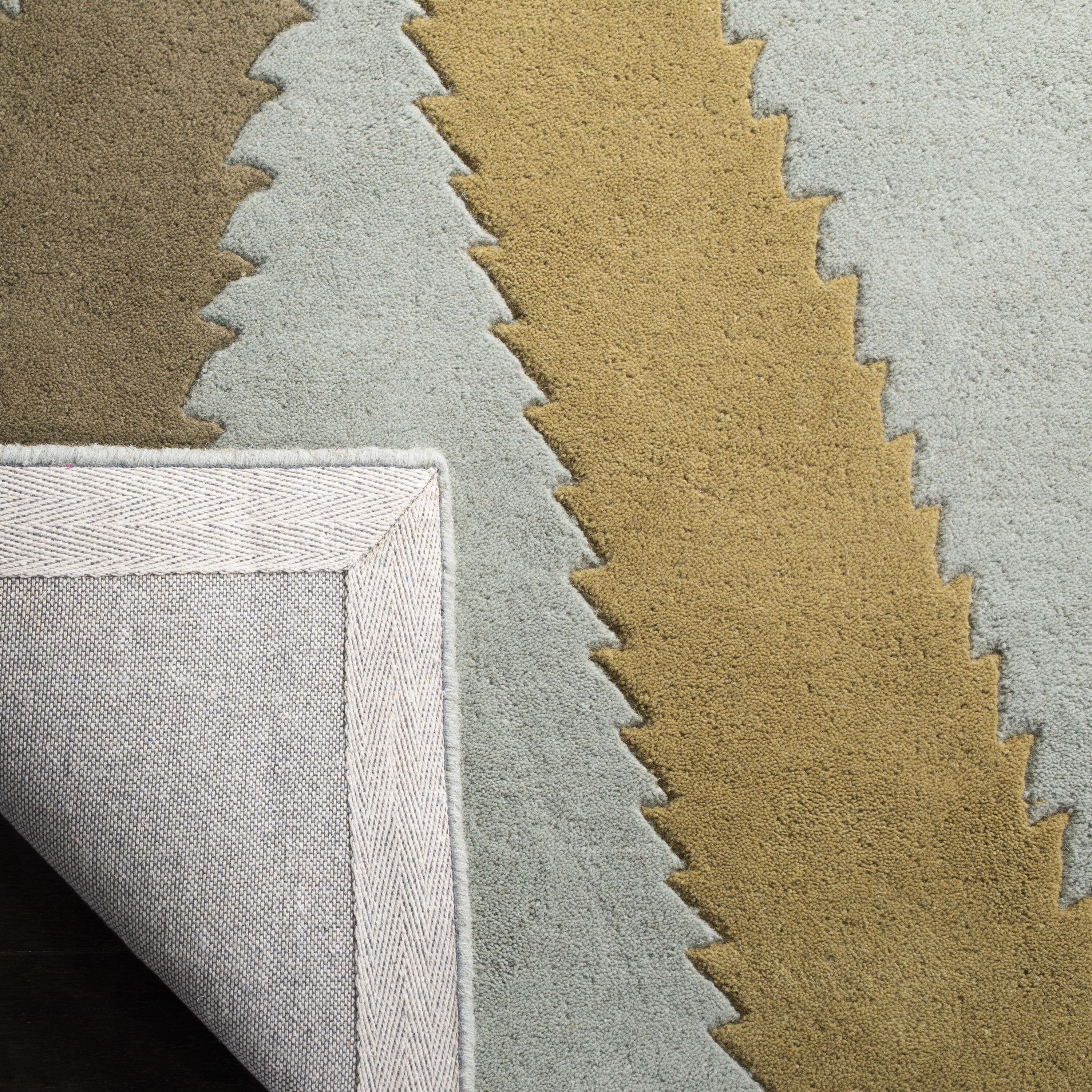 Safavieh SOH798A-5 rugs - View #3