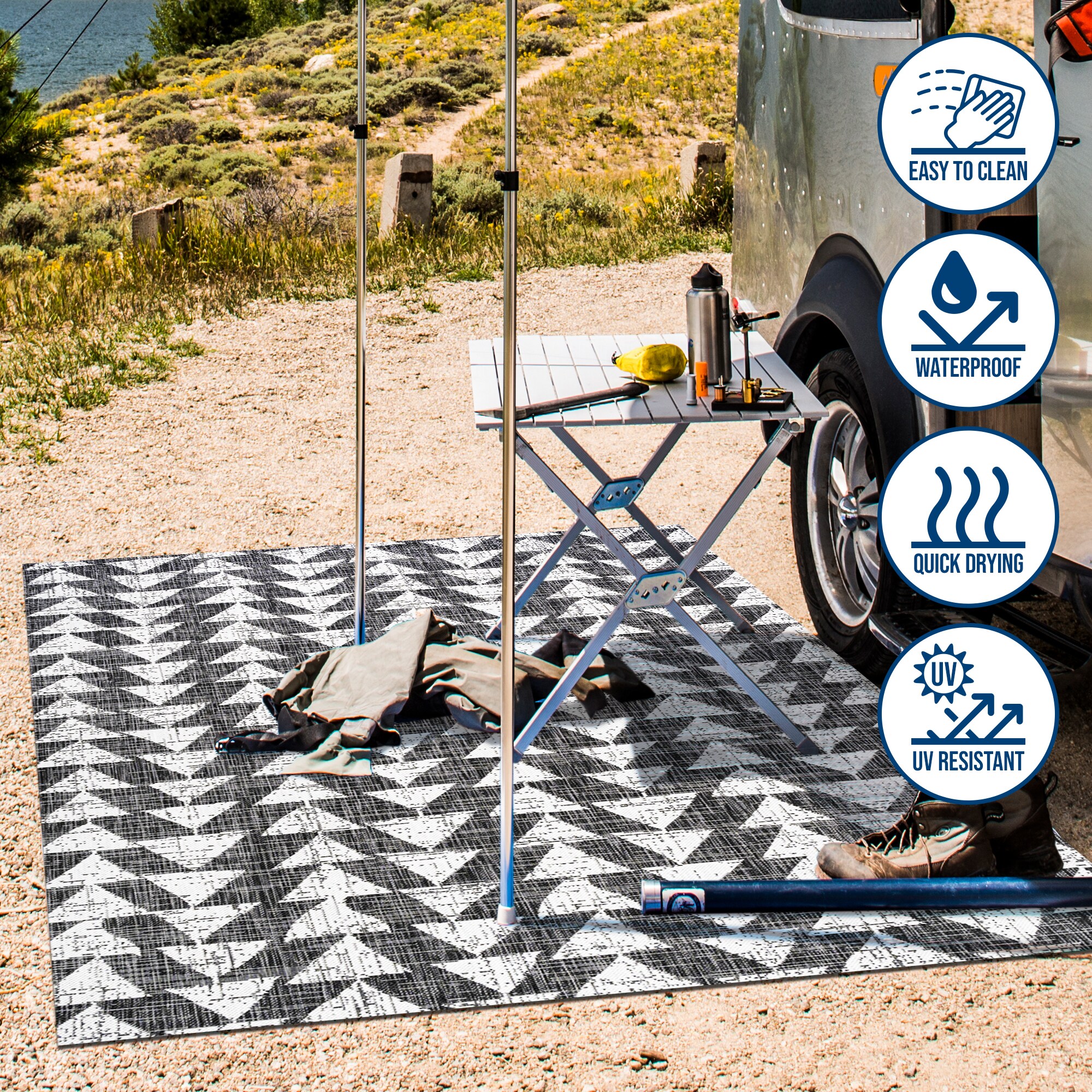 Andratx Reversible Black/Ivory Synthetic Geometric Indoor/Outdoor Rug