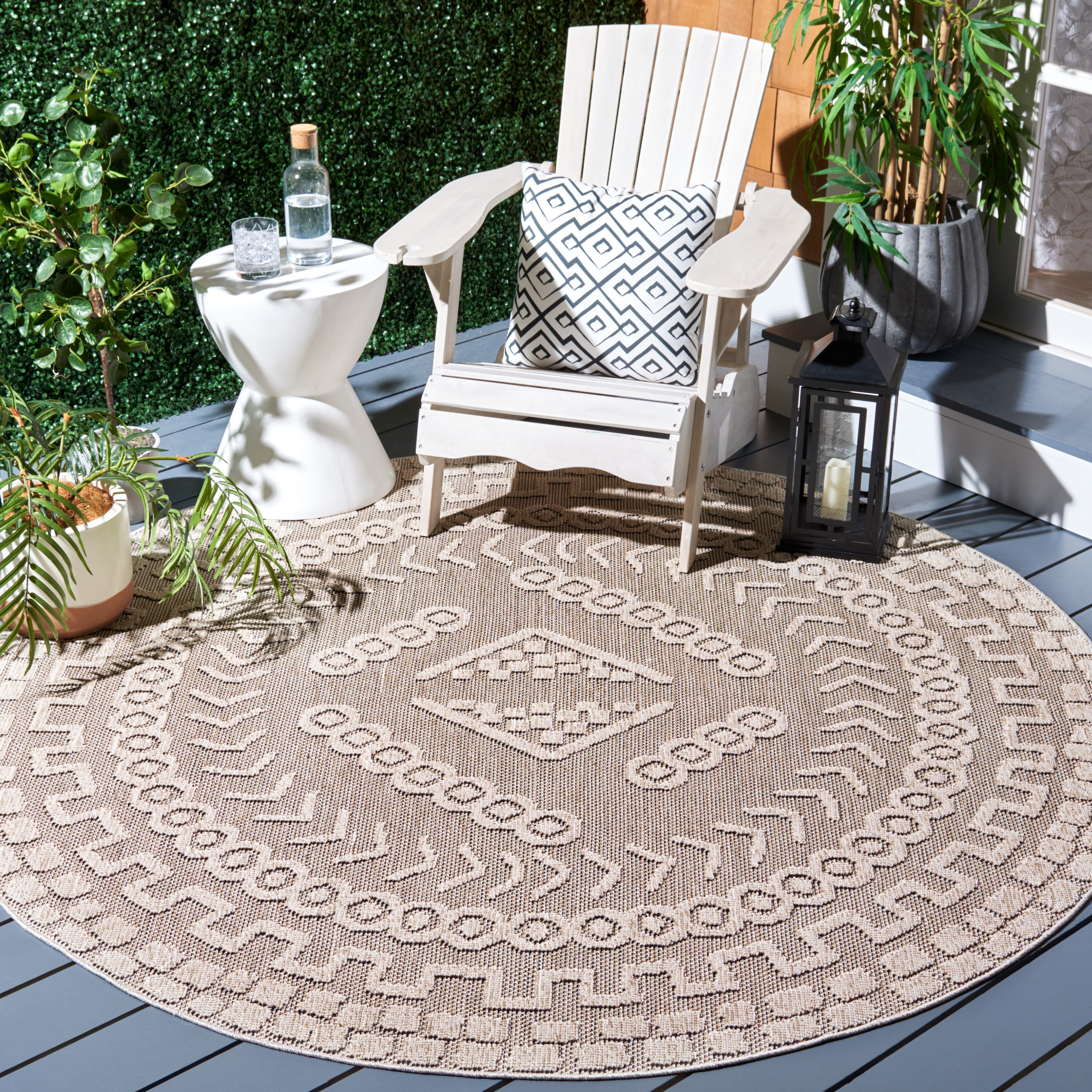 Safavieh GLB202B-7R Global 7 x 7 (ft) Synthetic Beige/Light Beige Round Indoor/Outdoor Border Area rug