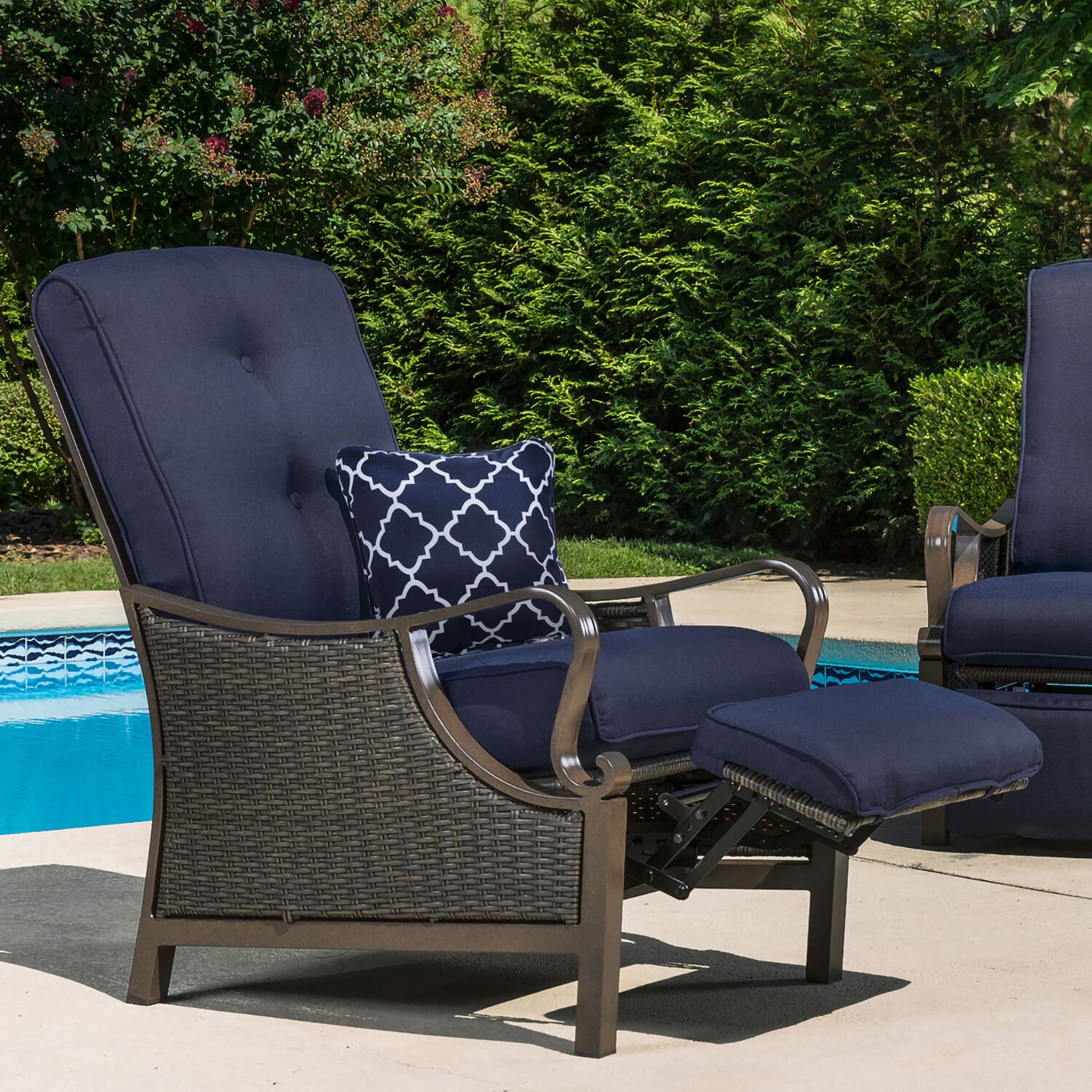 Hanover HANTPLATT-NVY Outdoor-Accent-Pillows - View #4