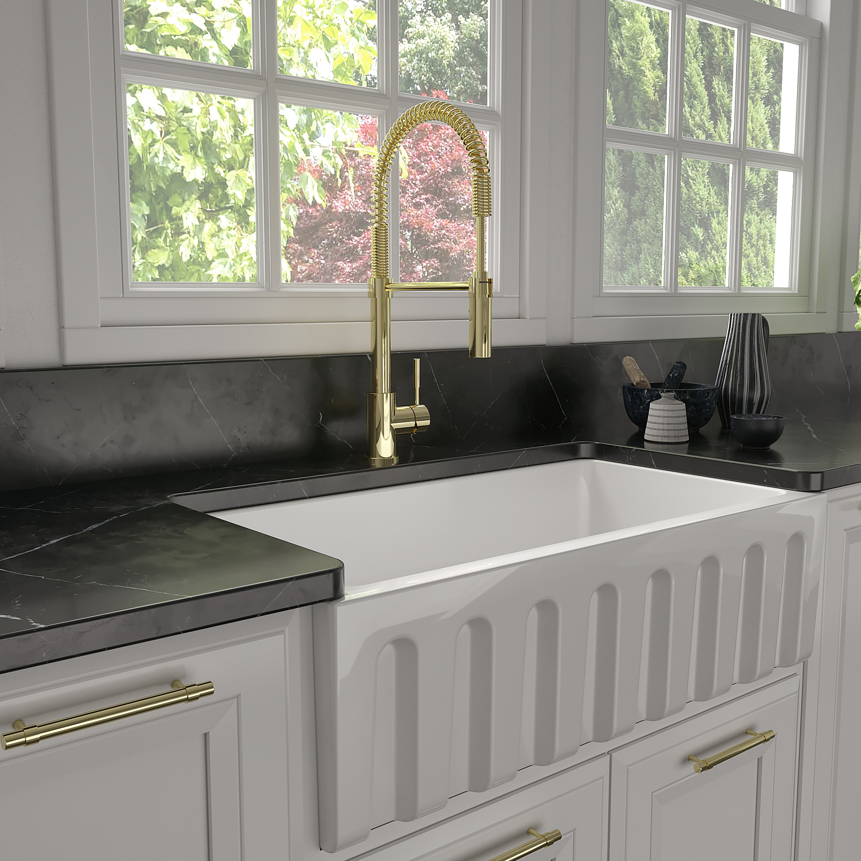 Polished Gold Stainless Steel Kitchen Faucet with Pull-out Spray